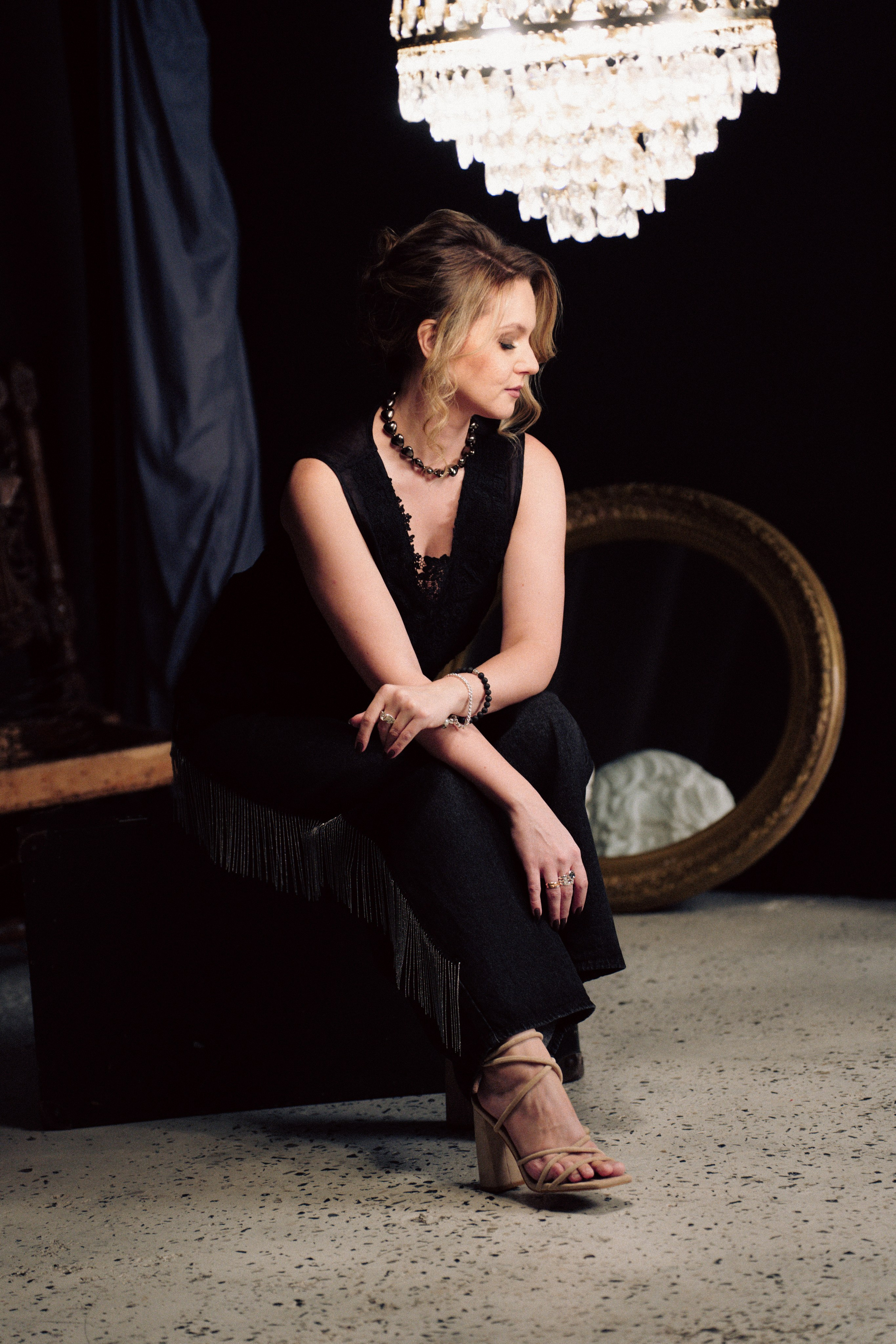 НОВОГОДНЯЯ ФОТОСЕСИИЯ В СТУДИИ ДЛЯ ДЕВУШКИ И ПРОГУЛКА ПО ЧЕРНЫШЕВСКОЙ. Профессиональный фотограф, Санкт-Петербург — Виктория Богомолова