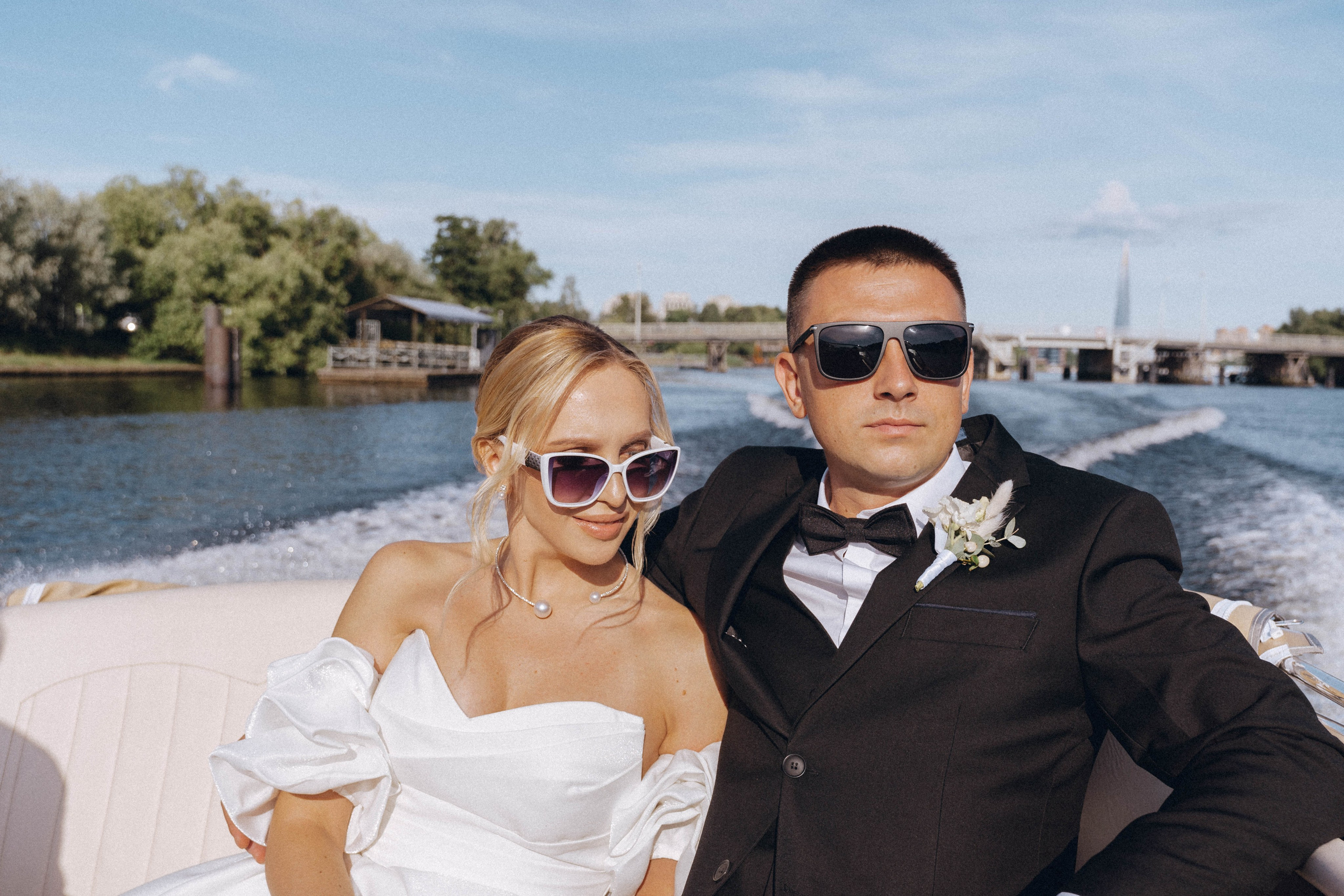 СВАДЕНБНАЯ СЬЕМКА НА КАТЕРЕ ПО КАНАЛАМ САНКТ-ПЕТЕРБУРГА И В АКВАТОРИИ НЕВЫ. Профессиональный фотограф, Санкт-Петербург — Виктория Богомолова