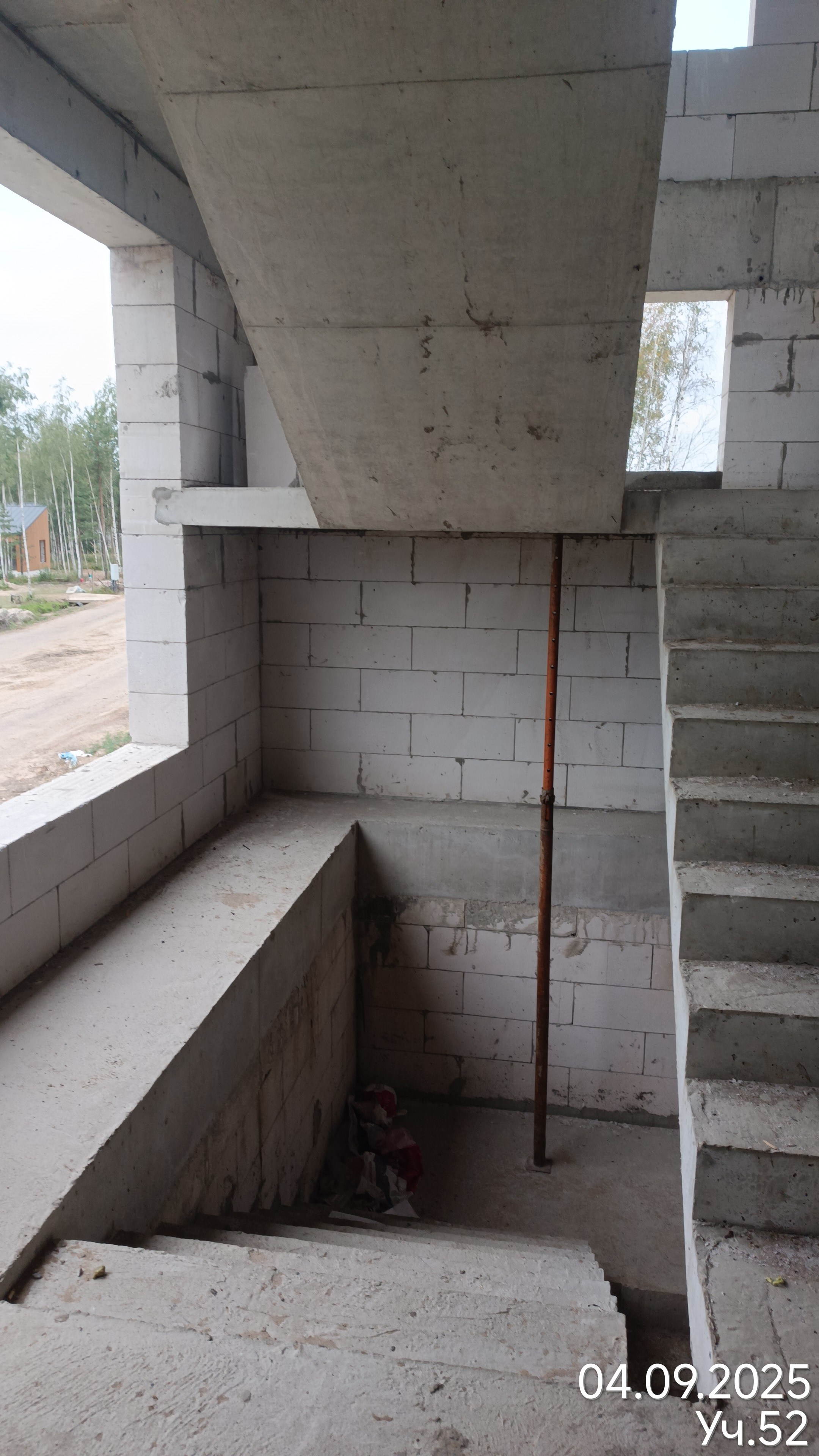 Лестницы бетонные — приемка до и после бетонирования. ООО «Истейт Подряд». Строительный контроль и комплексное сопровождение строительства в Твери и Тверской области