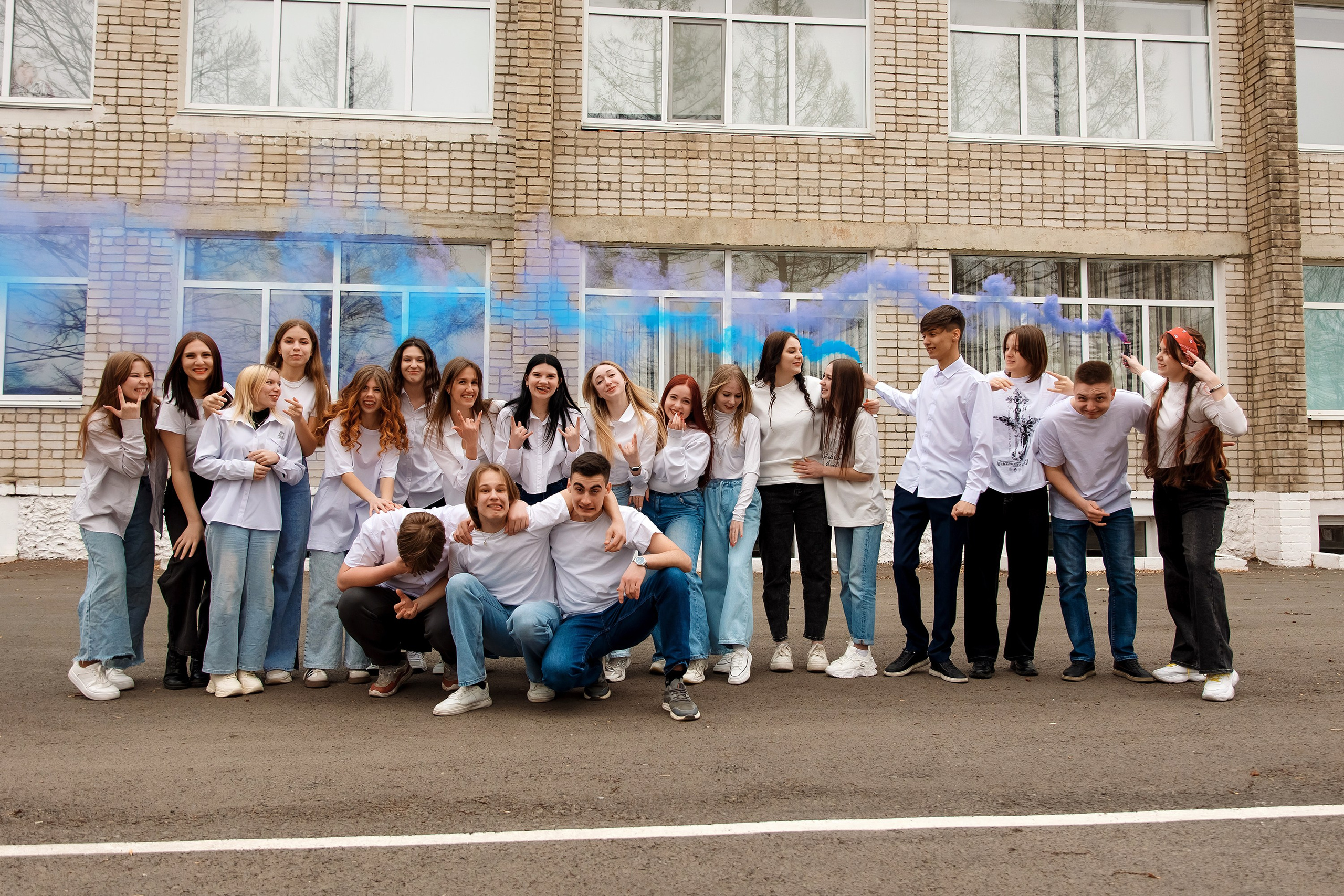 11 класс с. Барабаш. Фотограф Любовь Корниенко, Примоский край