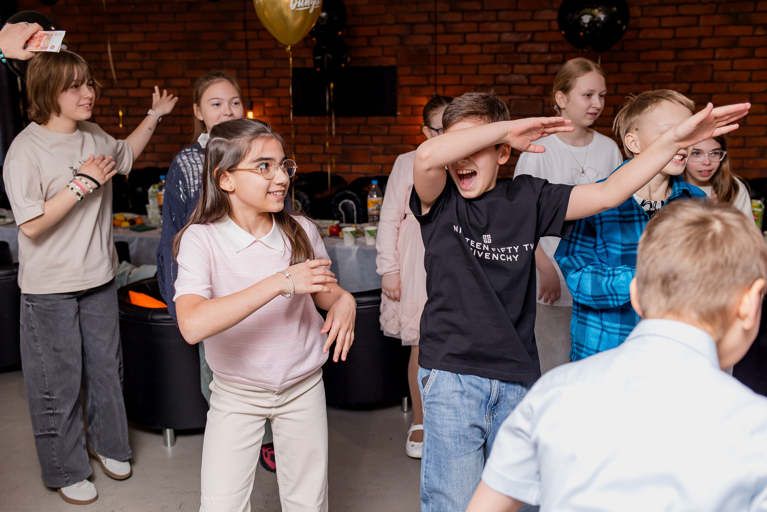 Выпускной 4 класс. Фотограф в Москве Авдеева Мария