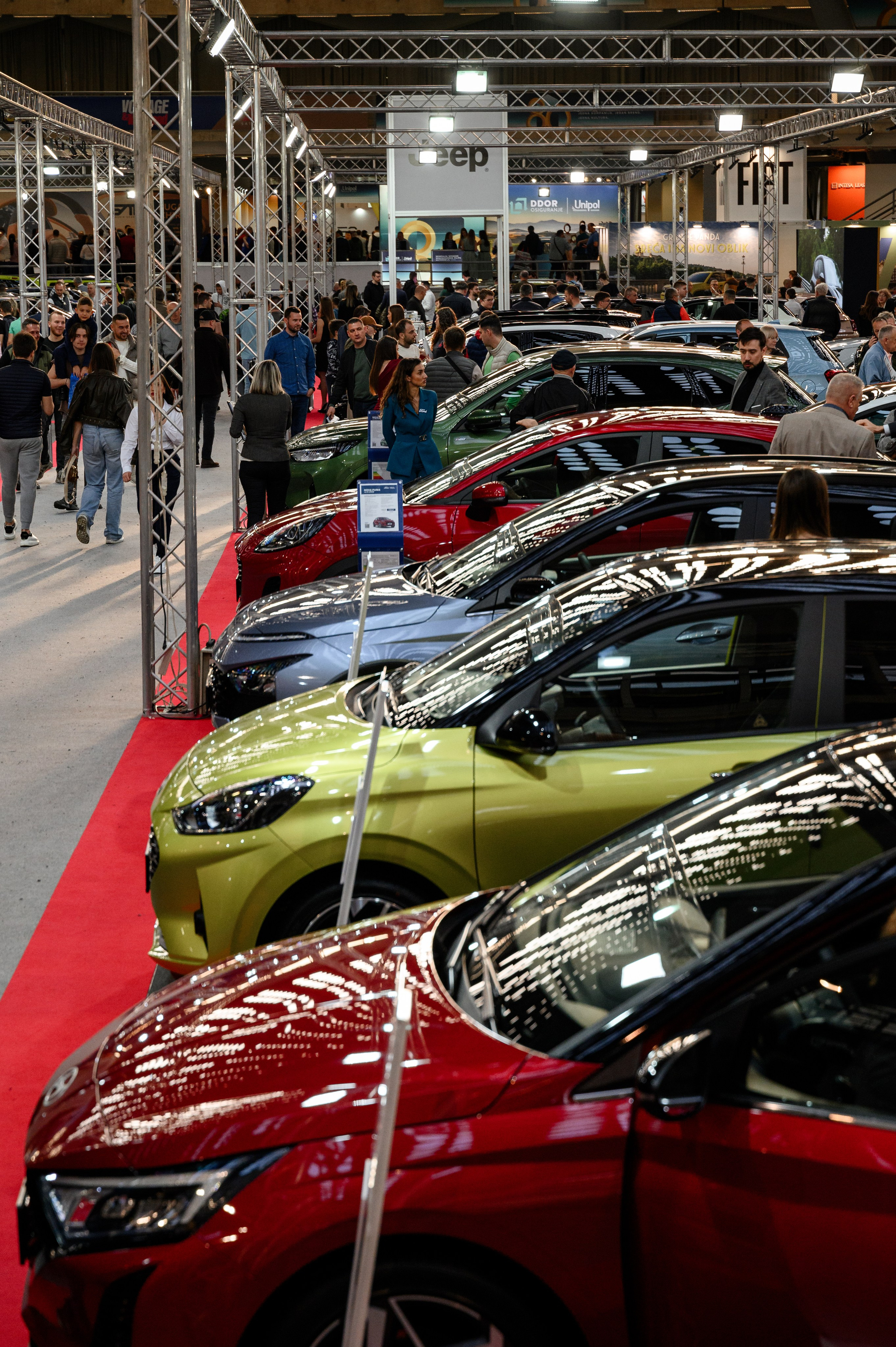 56-й Международный автосалон в Белграде. Елена Чеснокова спортивный фотограф во Владимире и Белграде