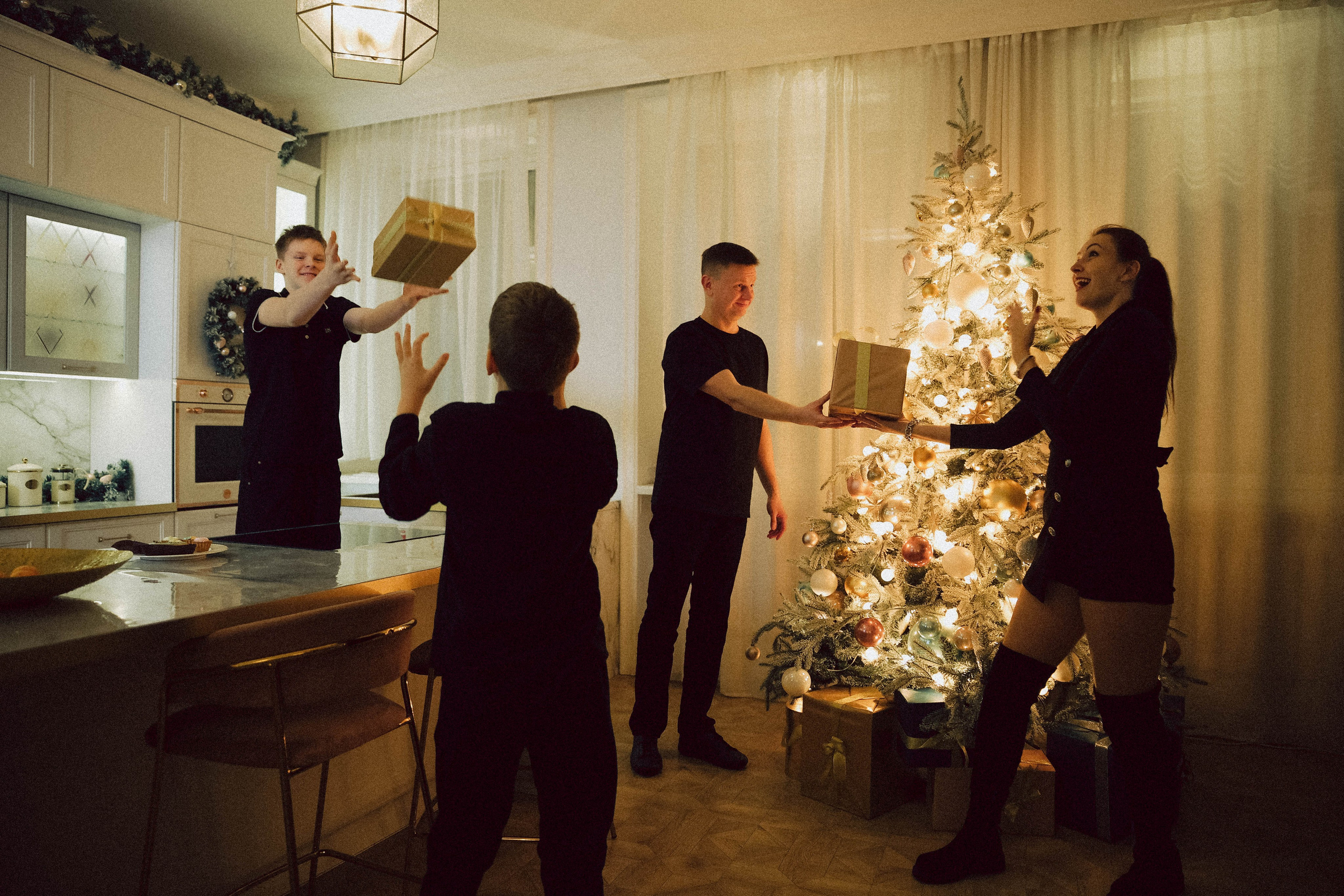 Новогодняя total black. Photographer in Moscow & everywhere in the World Alena Vyalova