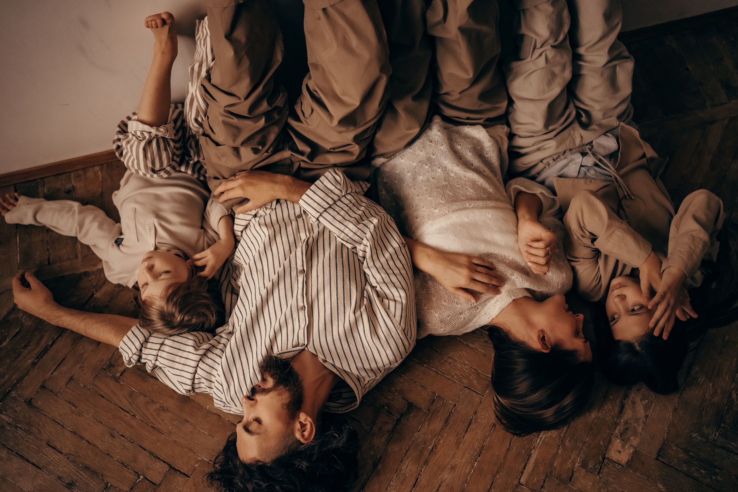 Объятья и немного баловства. Главная