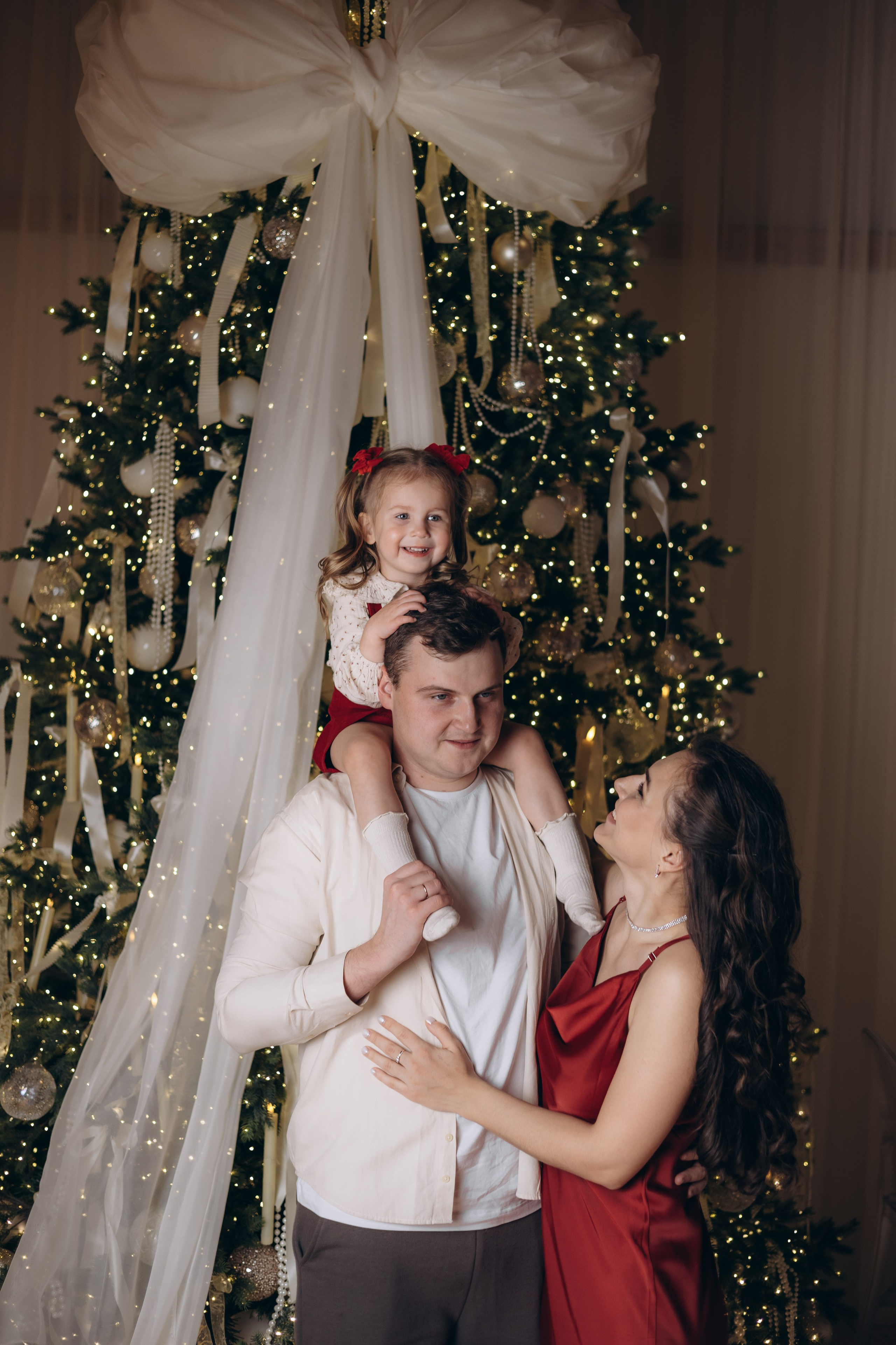 Ирина, Вадим и Милана. Свадебный и семейный фотограф в Новосибирске Дарья Кель