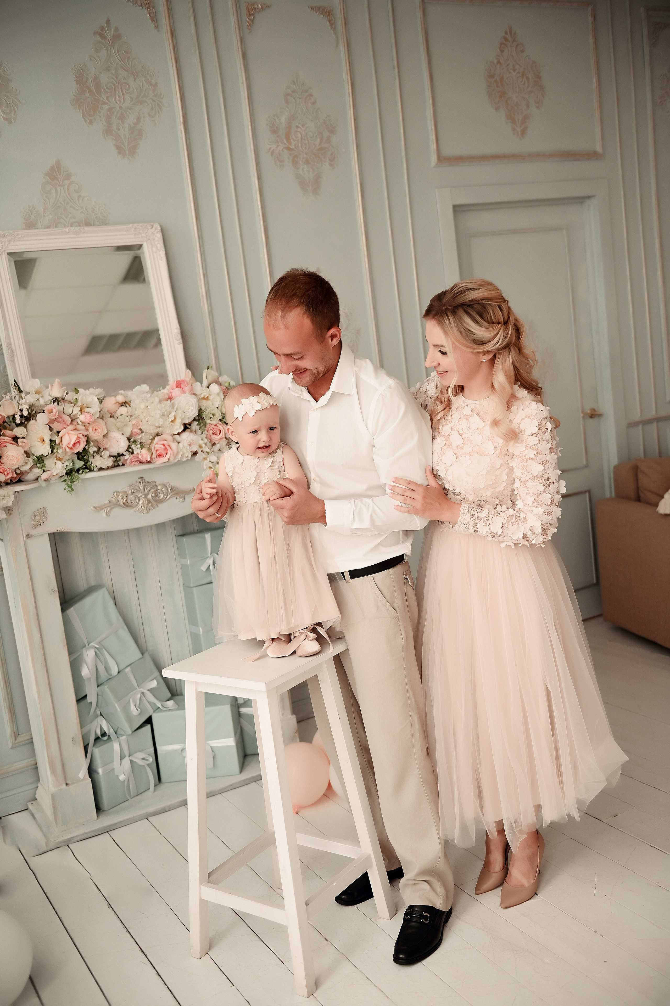 Студийные семейные, детские, индивидуальные фотосессии. Свадебный, семейный, детский, контент фотограф в Омске Максим Ильин