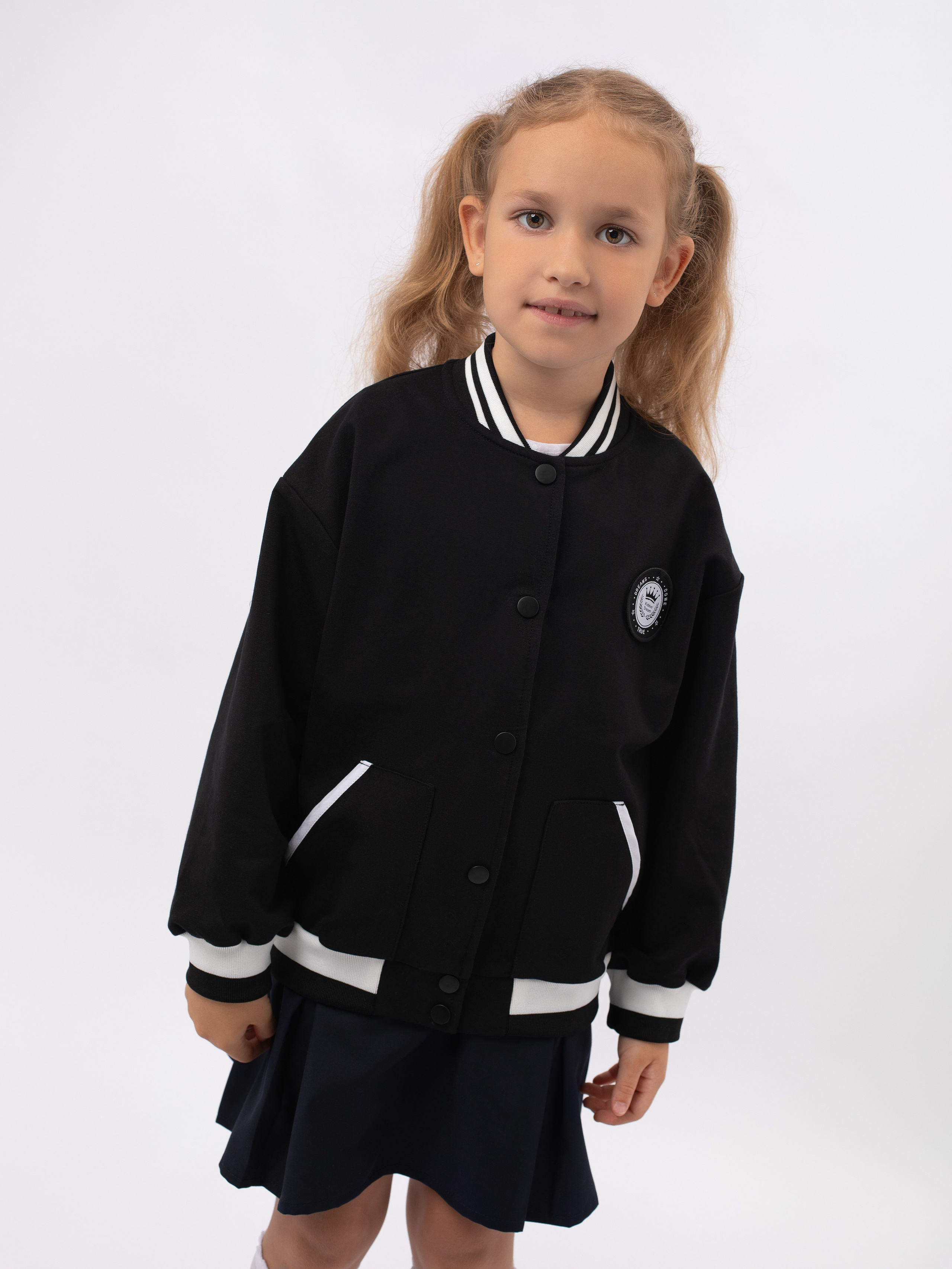 Школьная одежда. Фотостудия предметной и модельной съёмки для маркетплейсов