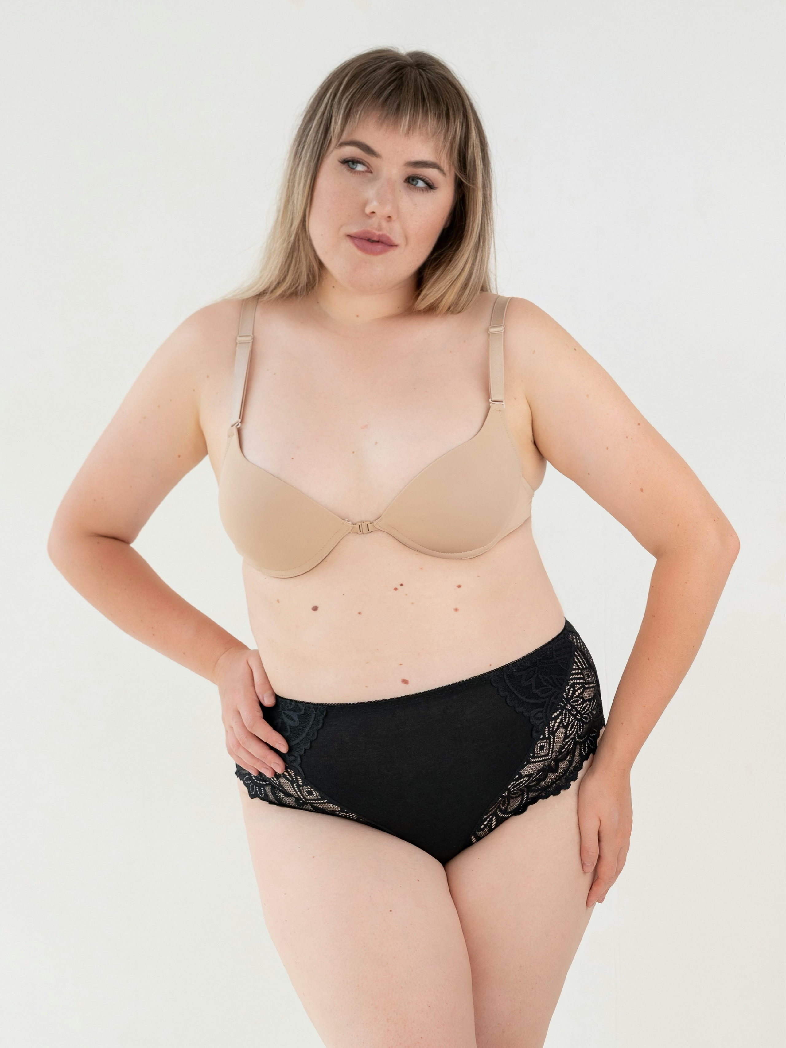Женское нижнее белье plus size серия 2. Предметный фотограф, фото для маркетплейсов Пятигорск, КМВ