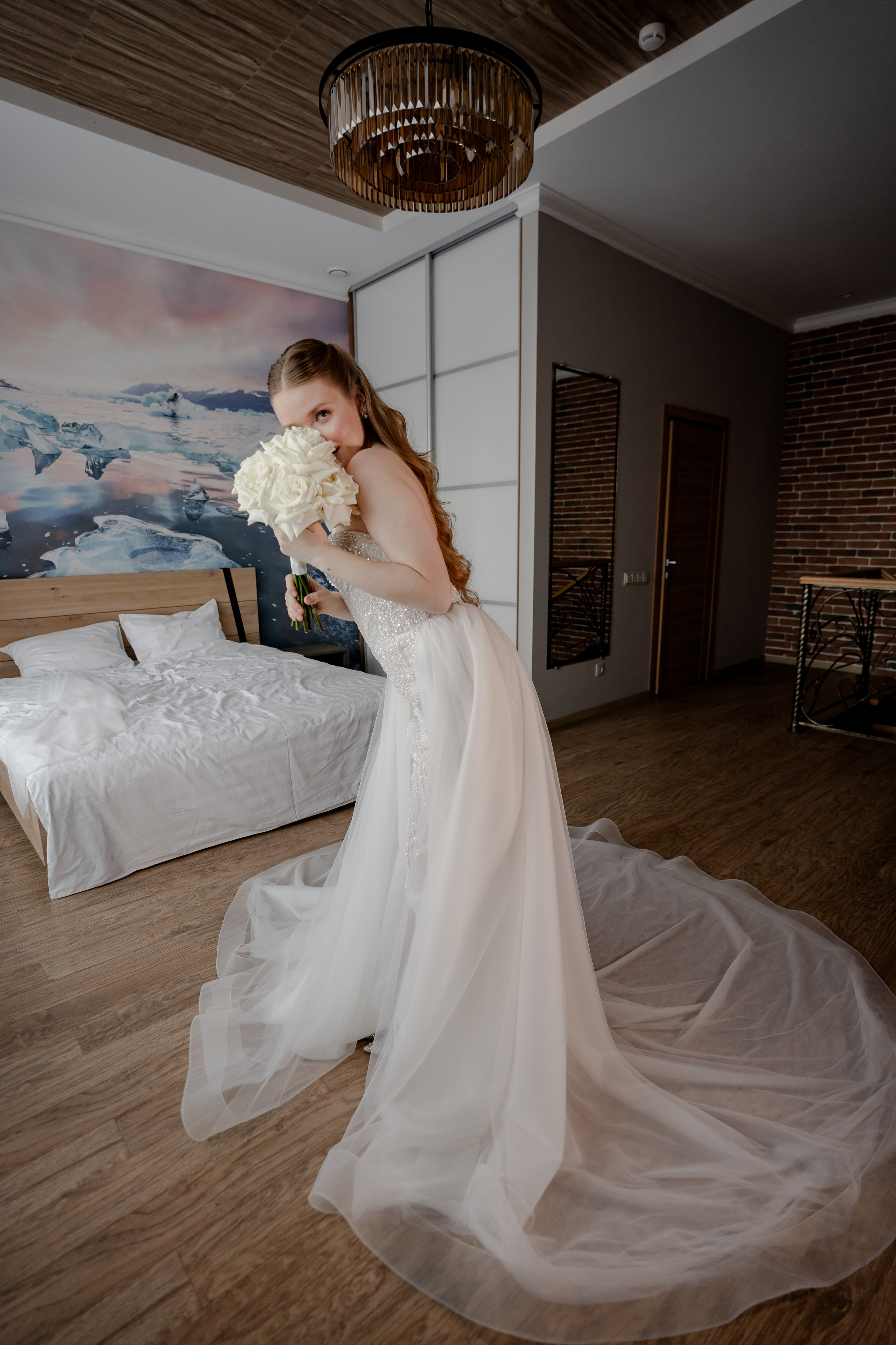 СВАДЕБНАЯ СЬЕМКА СБОРОВ В ОТЕЛЕ И ВЫЕЗД НА ЦЕРЕМОНИЮ (СНЯТО В СИБИРЕ В НИЖНЕВАРТОВСКЕ). Профессиональный фотограф, Санкт-Петербург — Виктория Богомолова