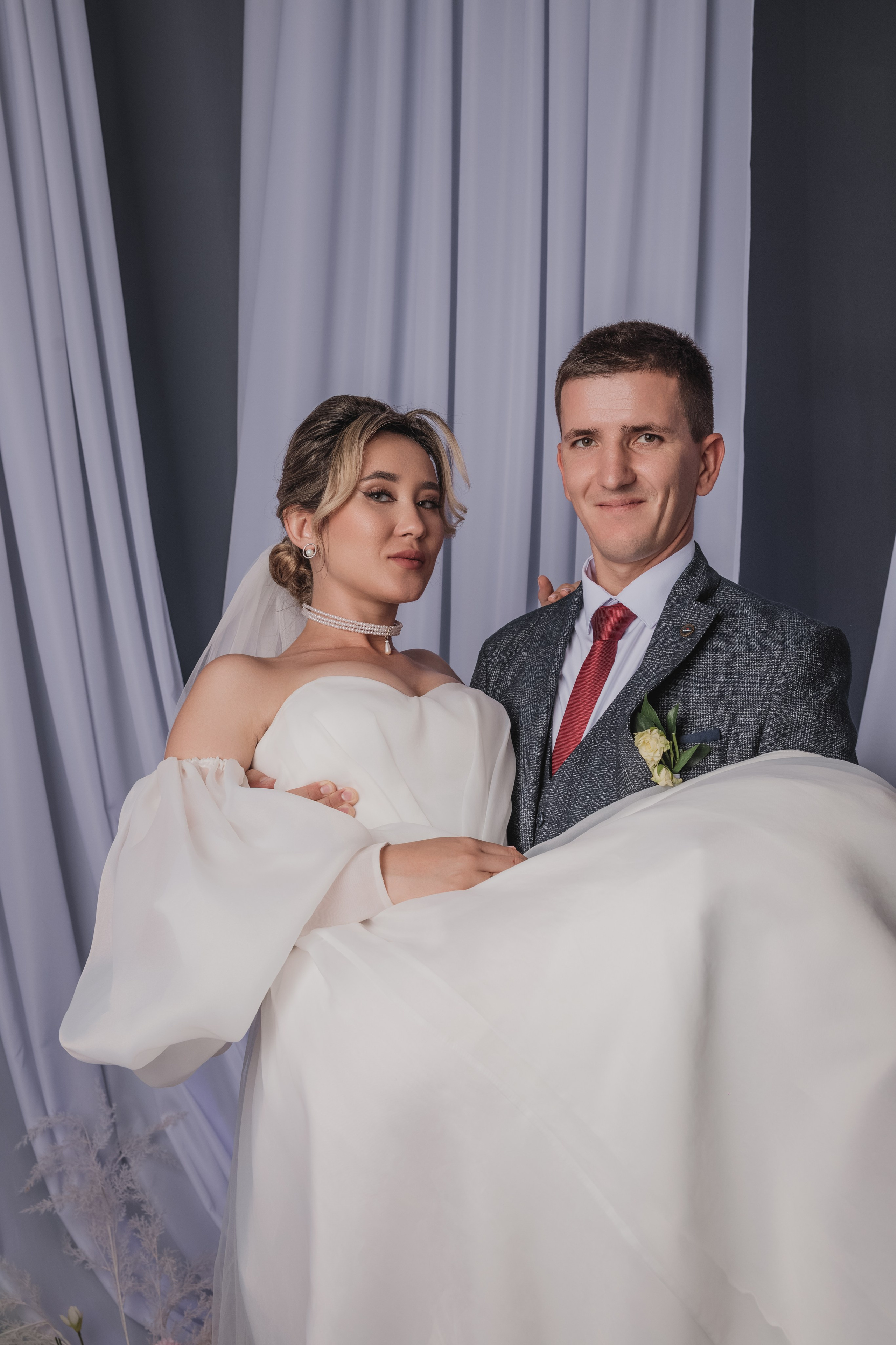 Свадебная фотосессия в фотостудии г. Саратова Яна и Сергей 28.08.2024. Свадебный фотограф, портретный фотограф в Москве и Саратове Оксана Анциферова