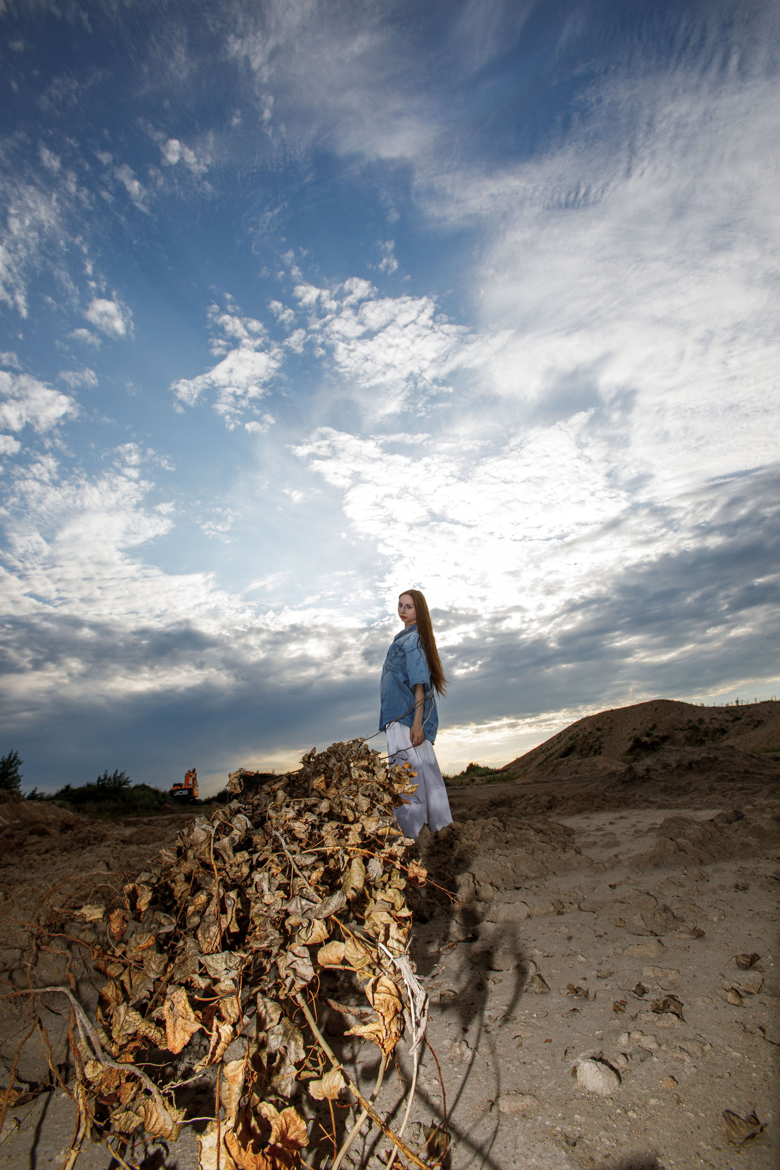 Художник в песках. Фотограф Екатерина Козловская