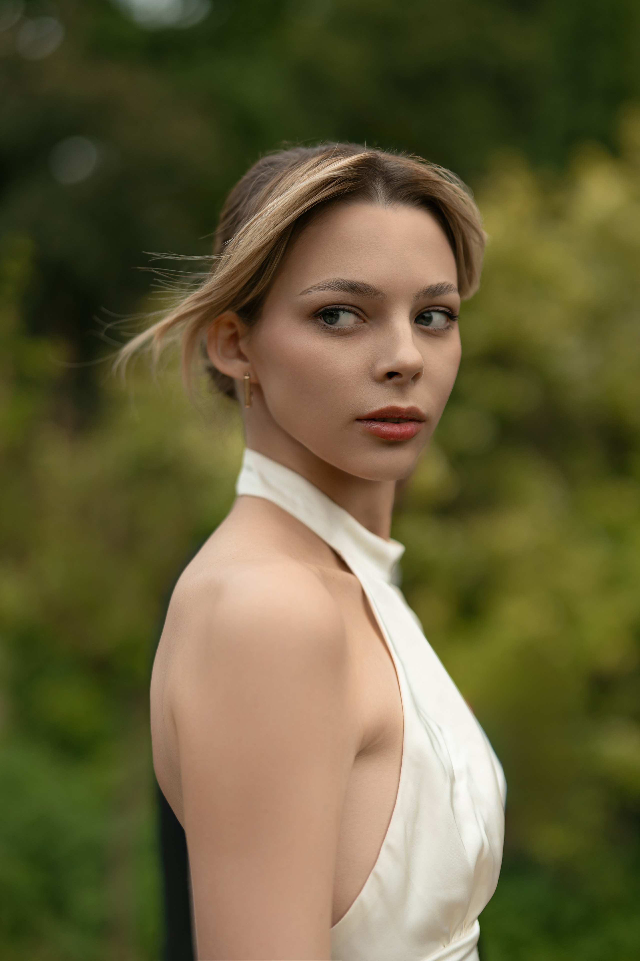 Свадебная прогулка, а парке Сокольники. Фотограф Сергиев Посад / Москва / Дмитров / Дубна