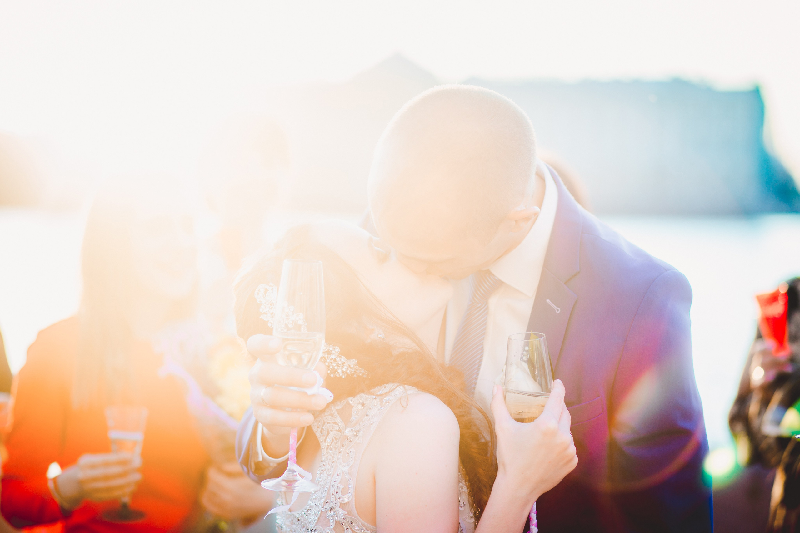 Свадьбы и Love-story. Репортажный фотограф и видеограф в Санкт-Петербурге