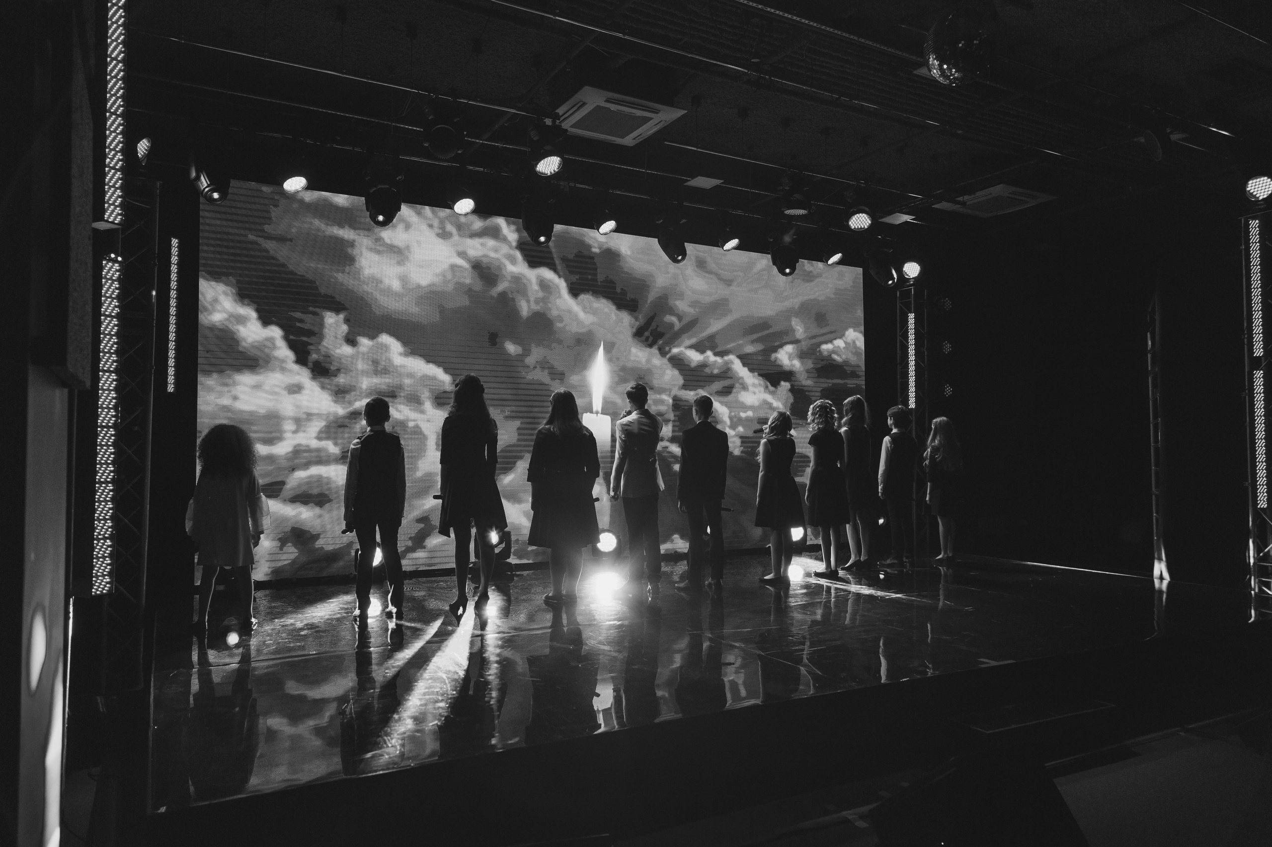 О2ТВ группа СТРАНА. Видеооператор/Фотограф Николай Завьялов