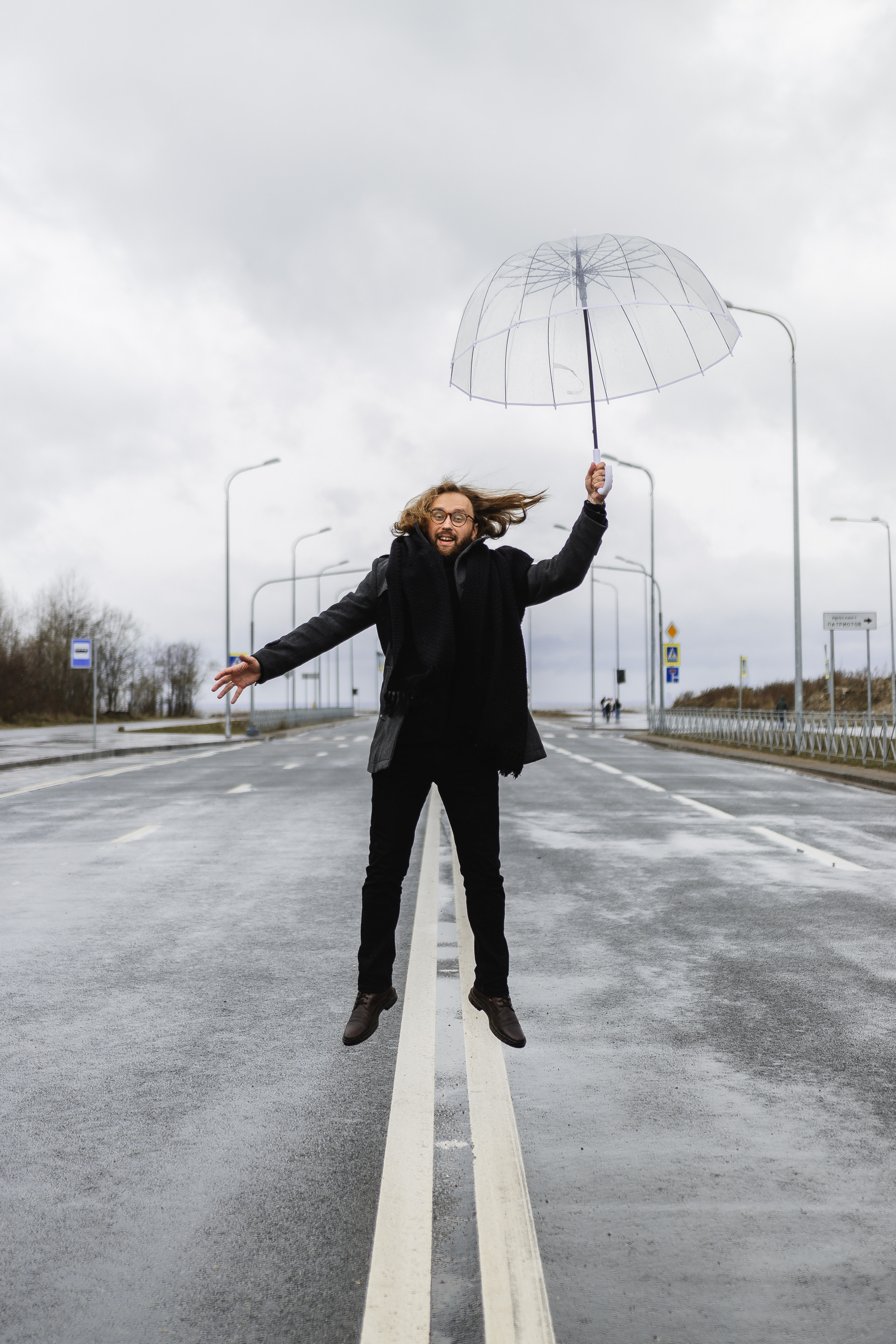 Love Story. Дождливая прогулка. Свадебный фотограф и видеограф — Сергей и Дарья