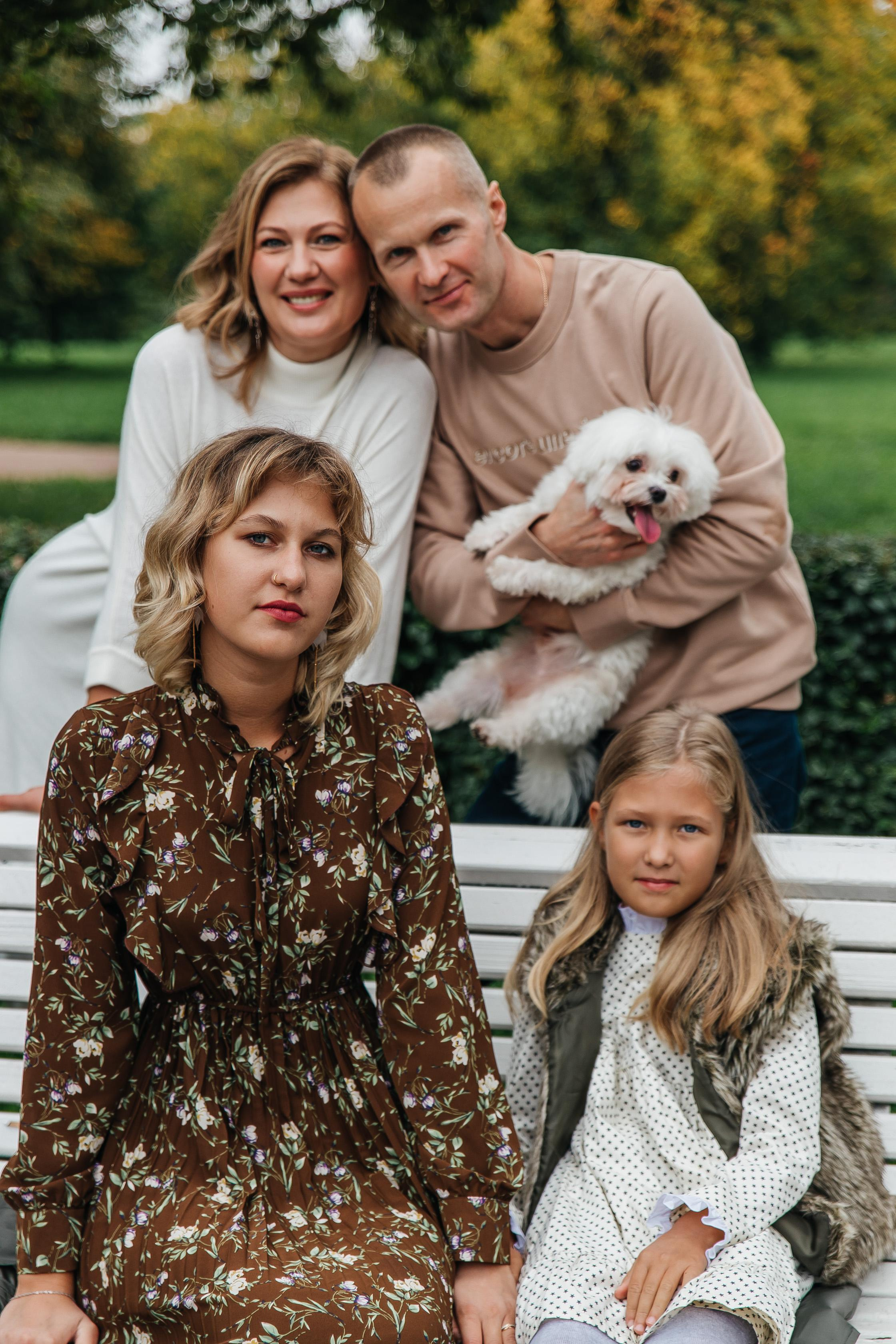 Семейная фотосессия в Парке Победы. Свадебный фотограф и видеограф — Сергей и Дарья