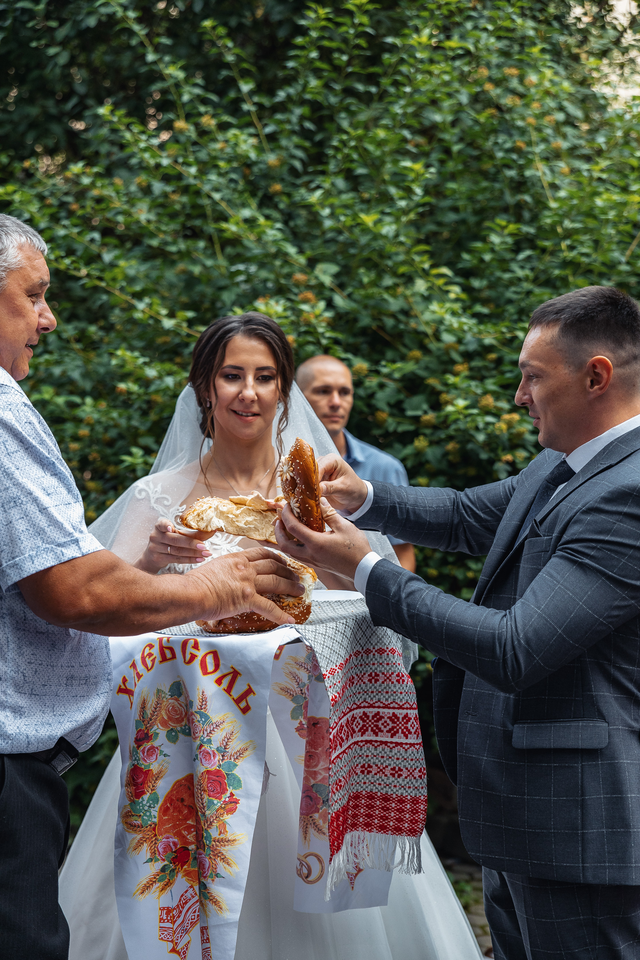 Свадебная фотосъёмка. Евгений и Алина. 10.08.2021. Свадебный фотограф и видеограф — Сергей и Дарья