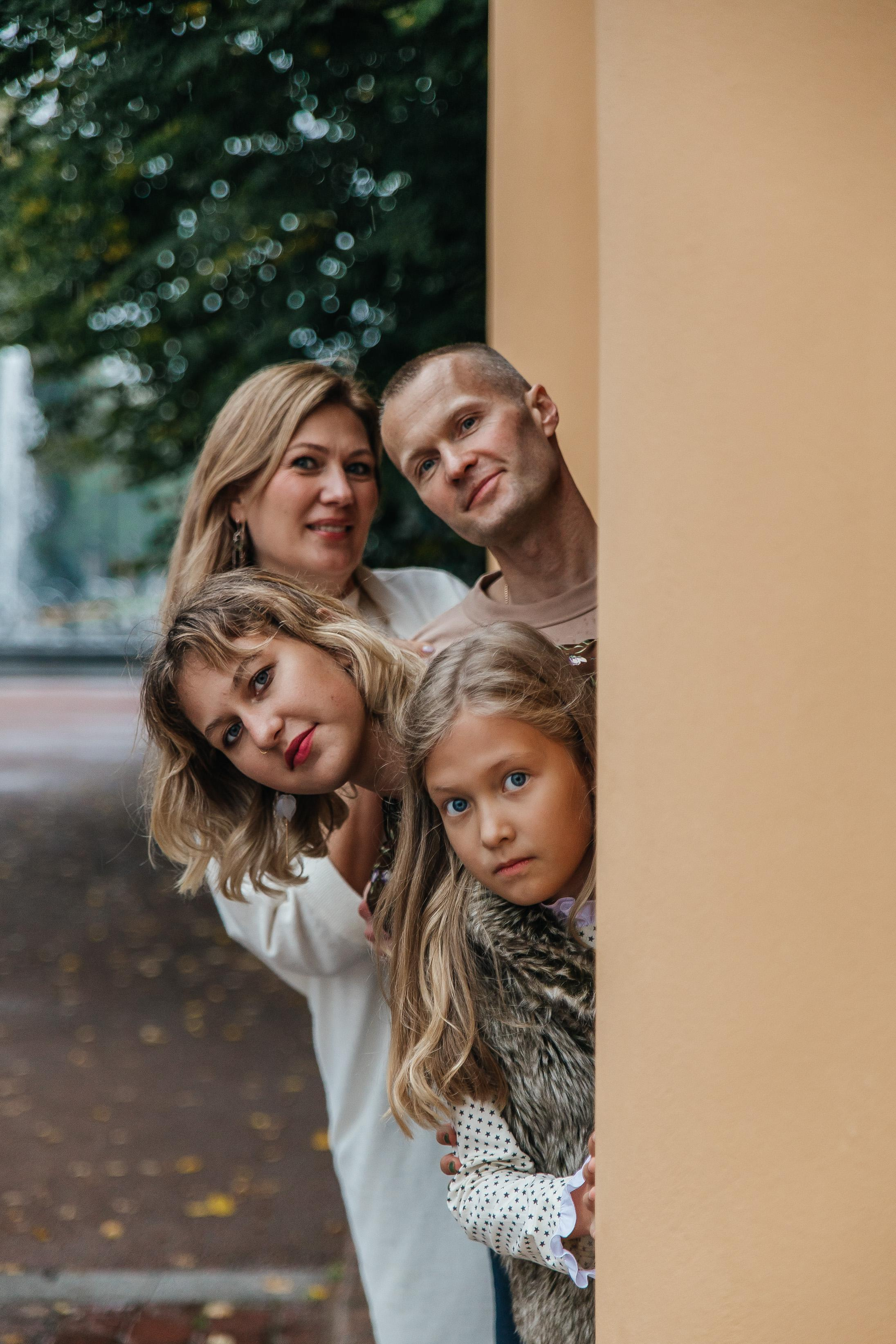 Семейная фотосессия в Парке Победы. Свадебный фотограф и видеограф — Сергей и Дарья