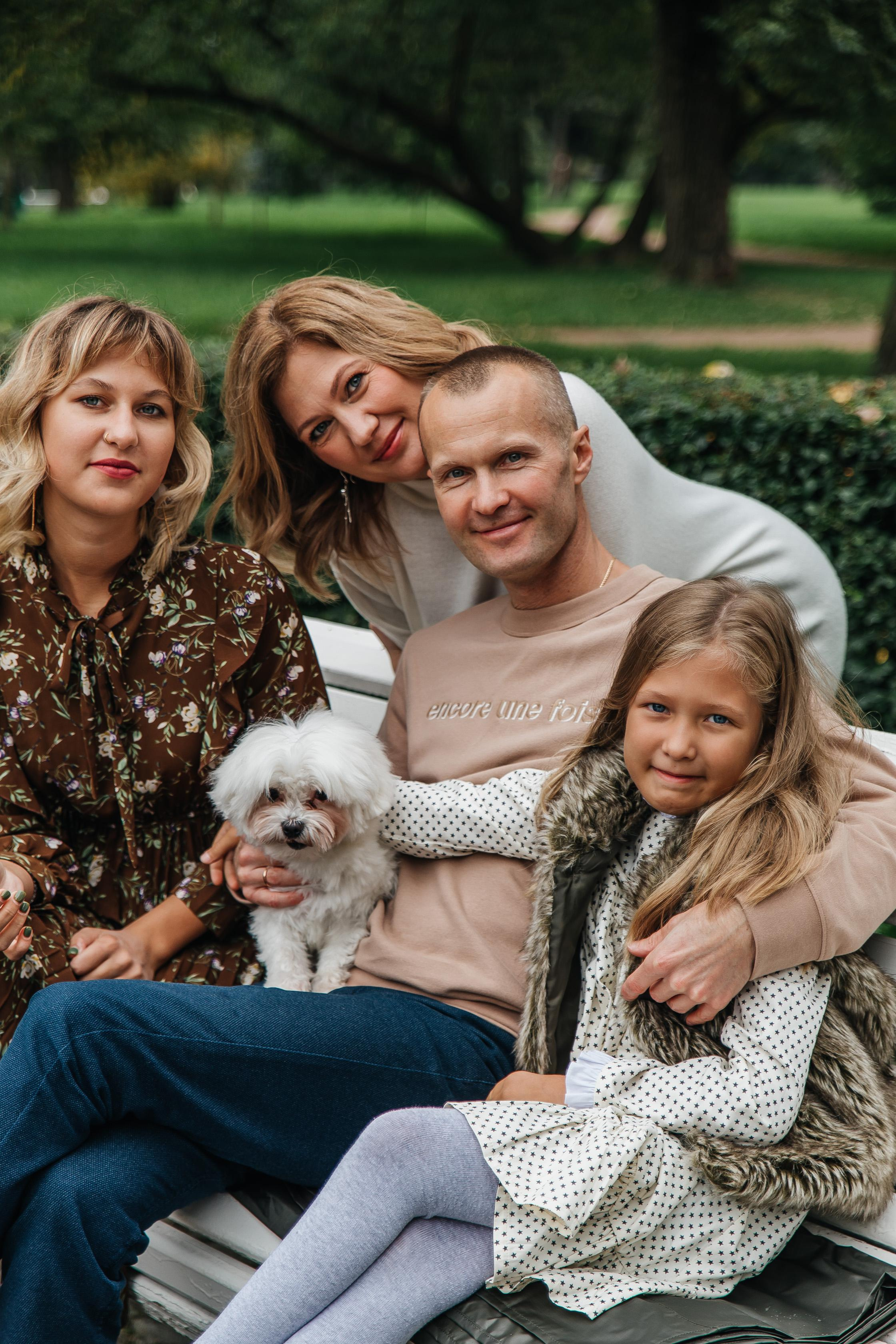 Семейная фотосессия в Парке Победы. Свадебный фотограф и видеограф — Сергей и Дарья