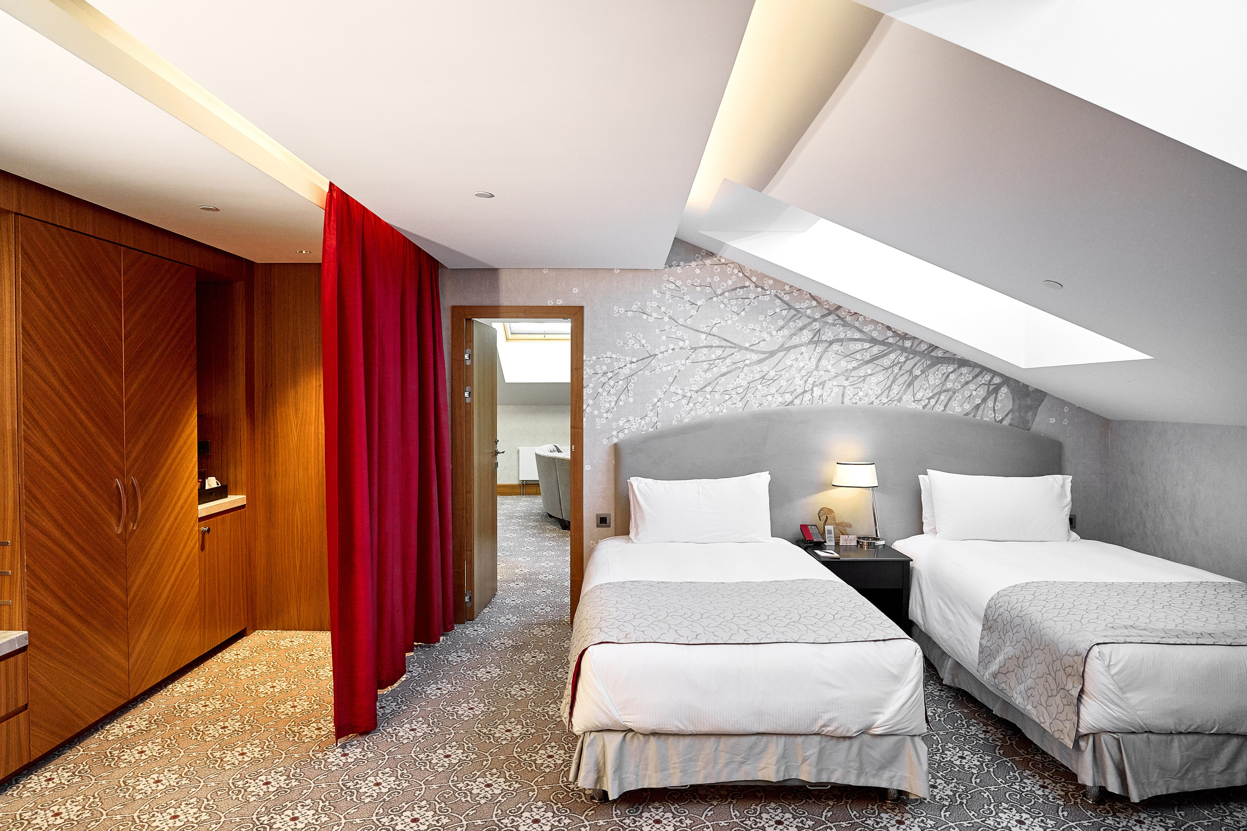 LOTTE HOTEL SPB. Рекламный фотограф, видеограф, арт-директор в Санкт-Петербурге — Олег Хохрин