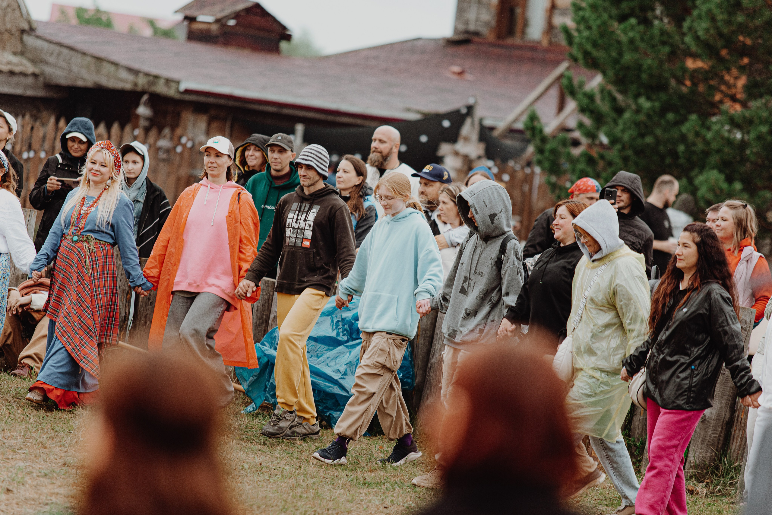 Фестиваль «Абалакское поле» XVI. Арт-фотограф Крис Л. в Тобольске: портрет, семейные, свадьбы