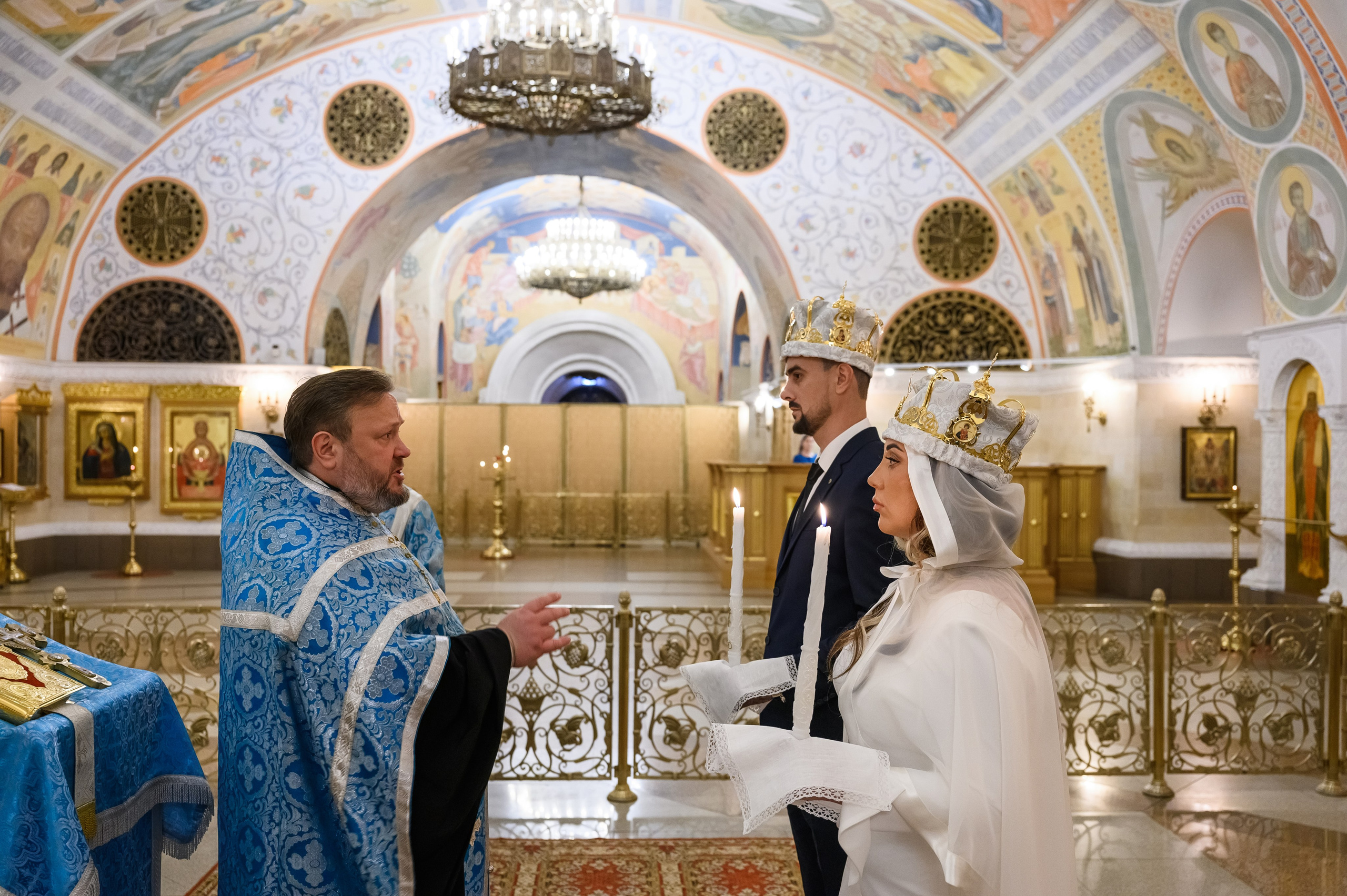 Свадьба Венчание Храм Христа Спасителя. Свадебный фотограф Москва Юрий Кульман