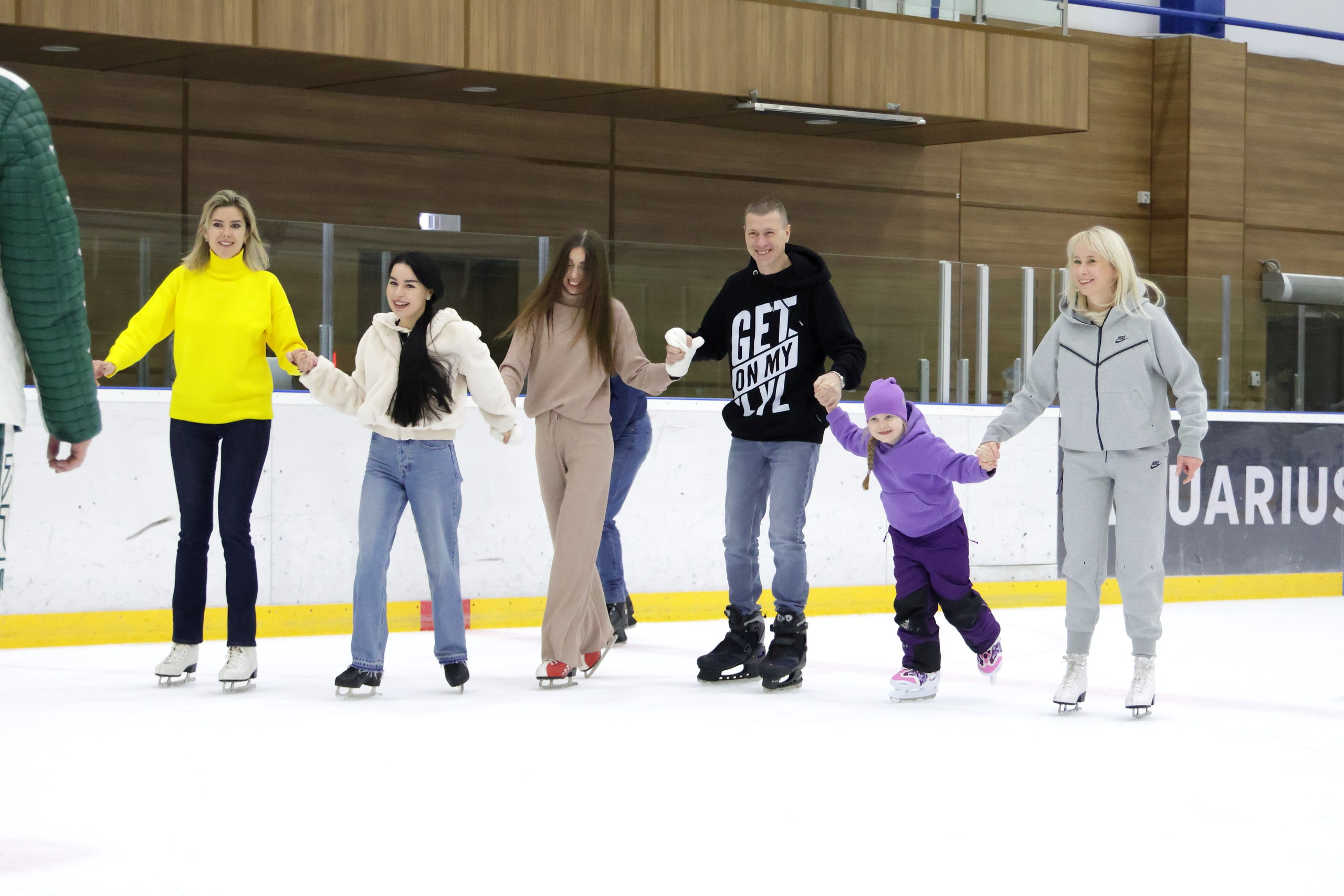 Корпоративное мероприятие на катке. Спортивный и репортажный фотограф Ермакова Светлана
