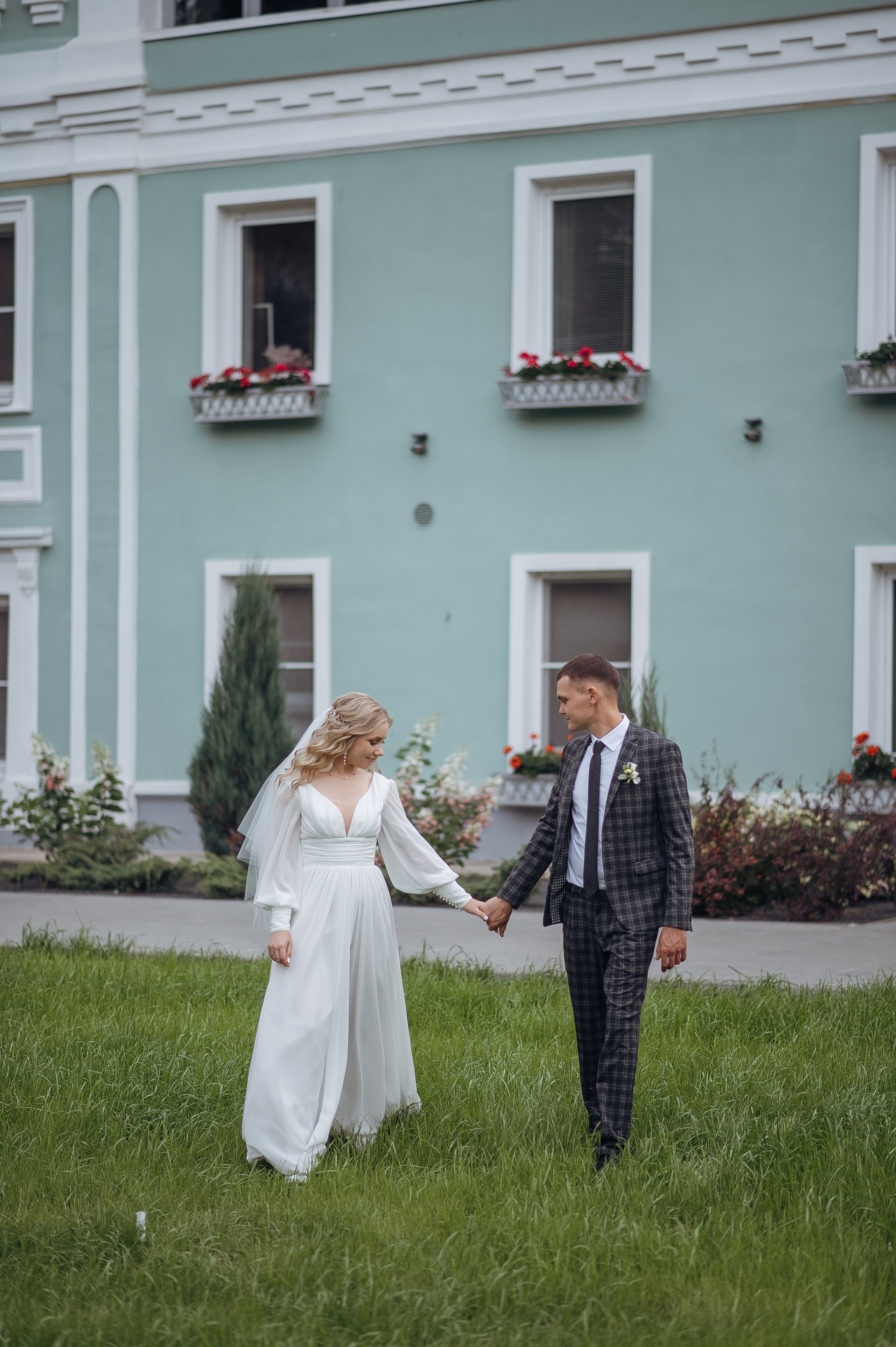 Тёплым осенним днём Николай и Наталья. Свадебный фотограф в Ярославле Денис Медоваров