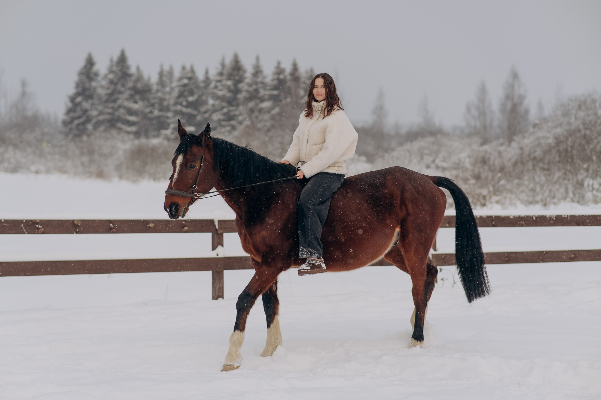 Фотосессия девушки с лошадью. Свадебный и репортажный фотограф в Ярославле Евгений Сальников