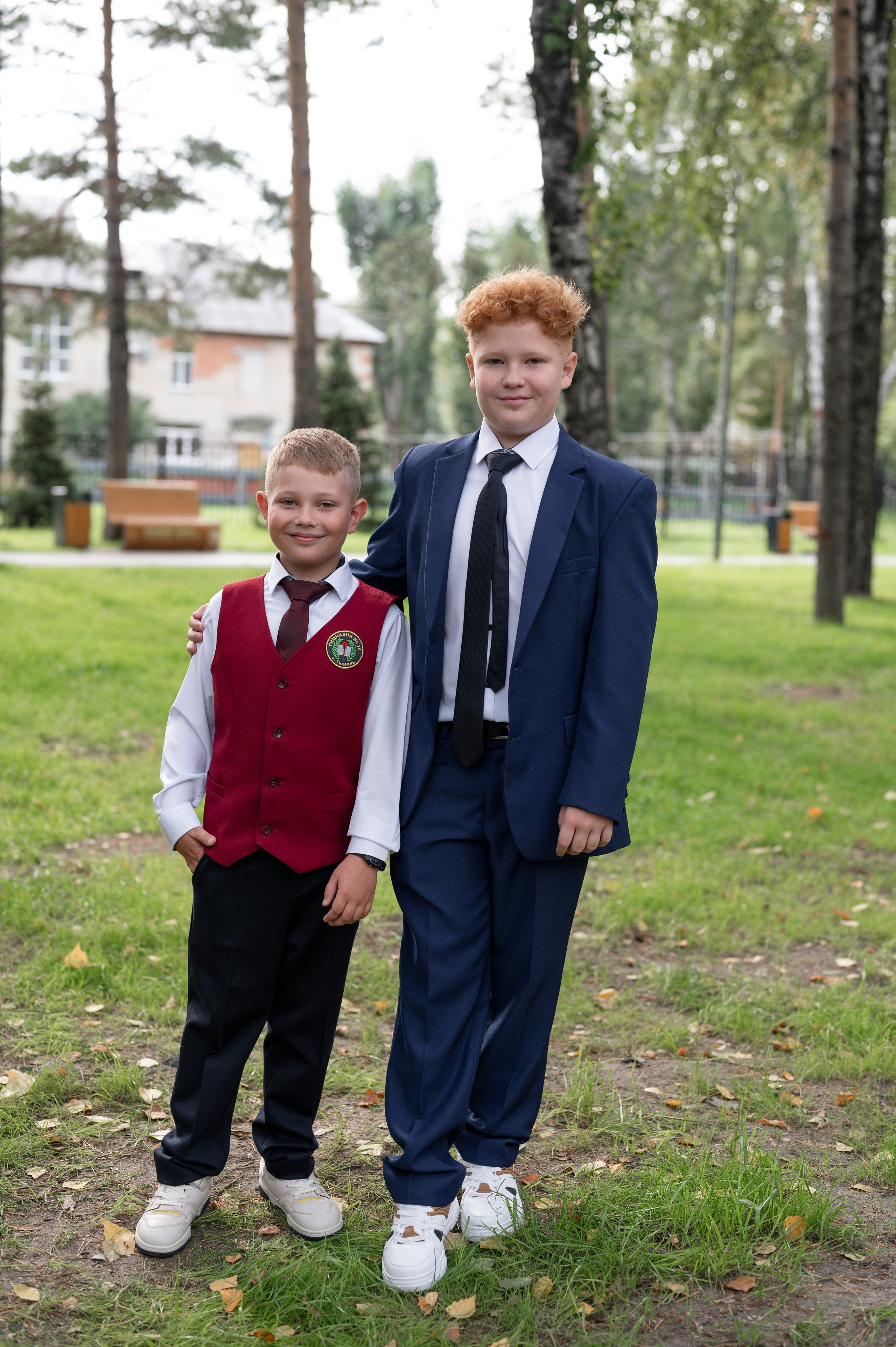 1 сентября 16 гимназия 2 класс (линейка + в классе+ на улице). Фотограф новорожденных, семейный детский в Тюмени Татьяна Морозова
