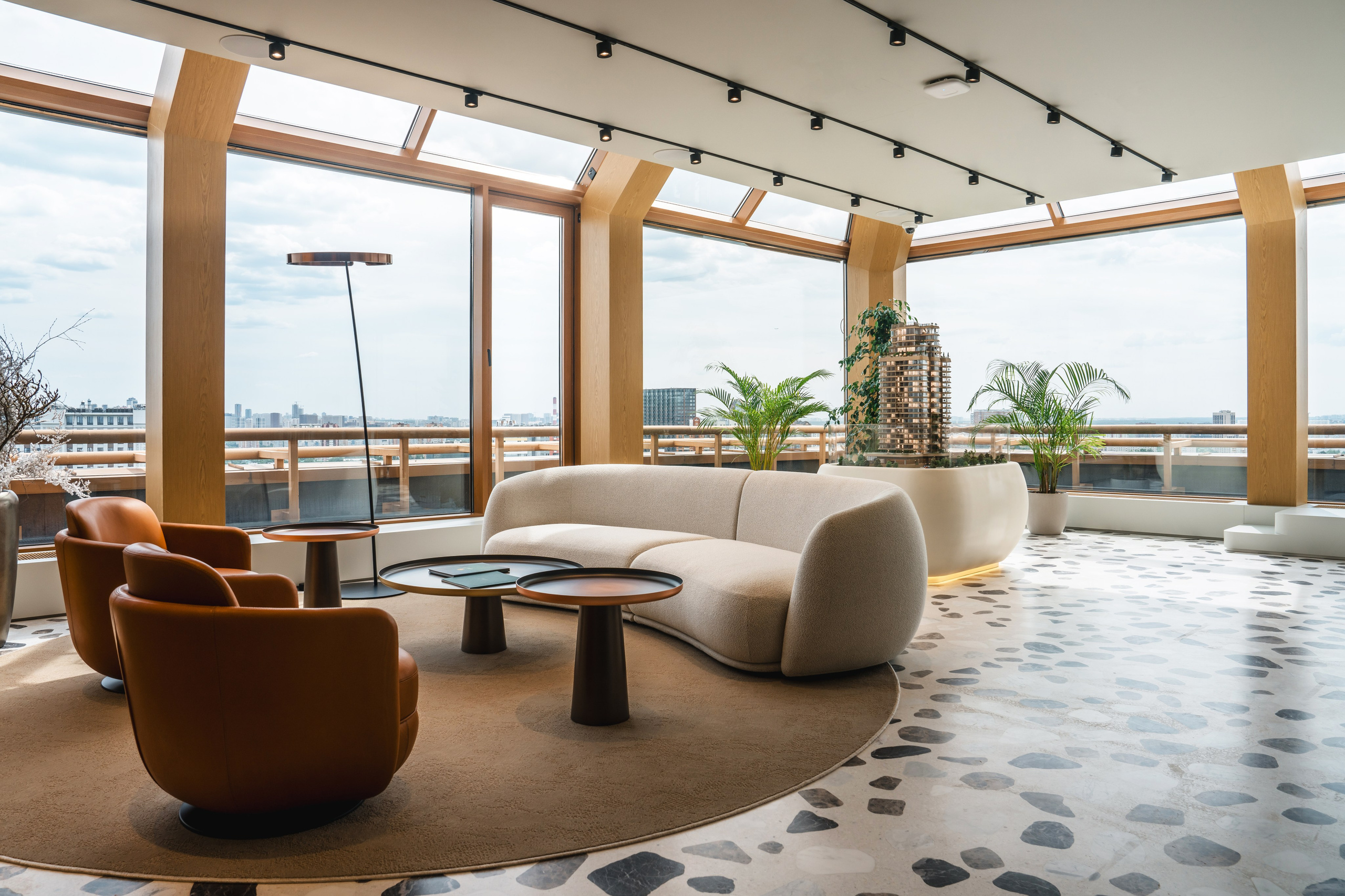 Springs, UNIQ. @tomrus: Рустам Шагиморданов — фотограф