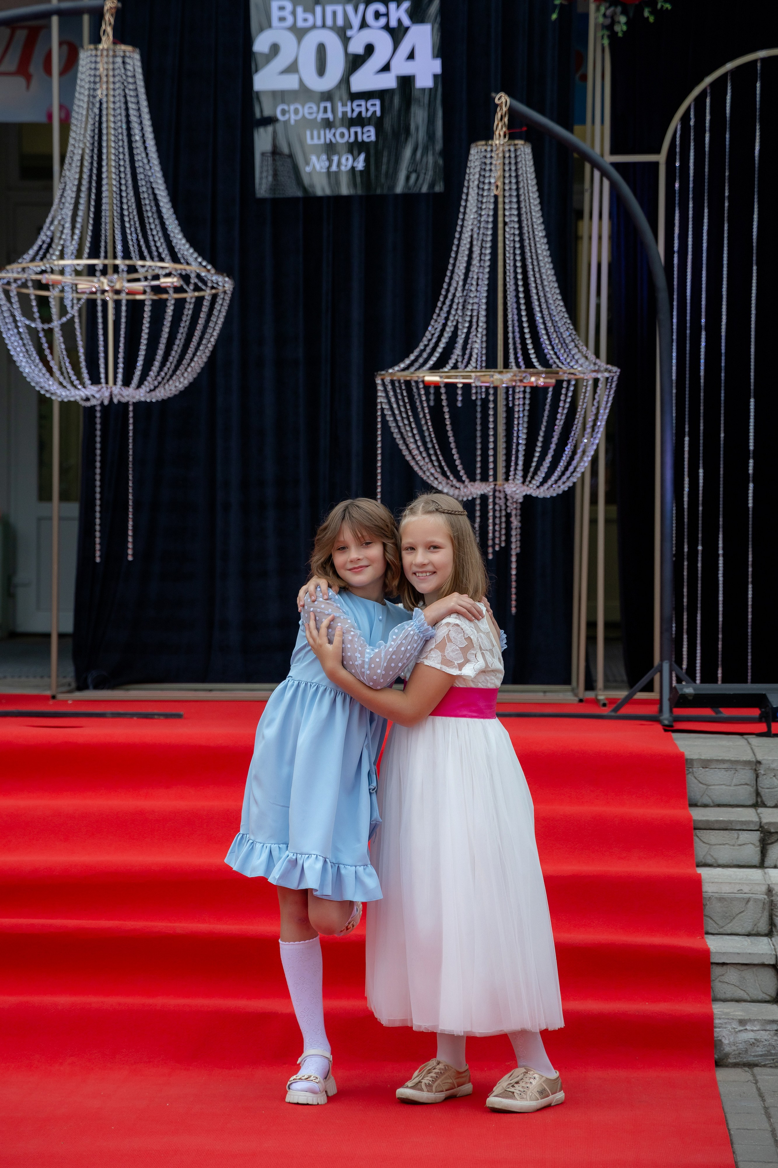 Школьный выпускной 2024 год в Соколе (Минск). Свадебный фотограф в Минске/Беларуси Сергей Спиридонов