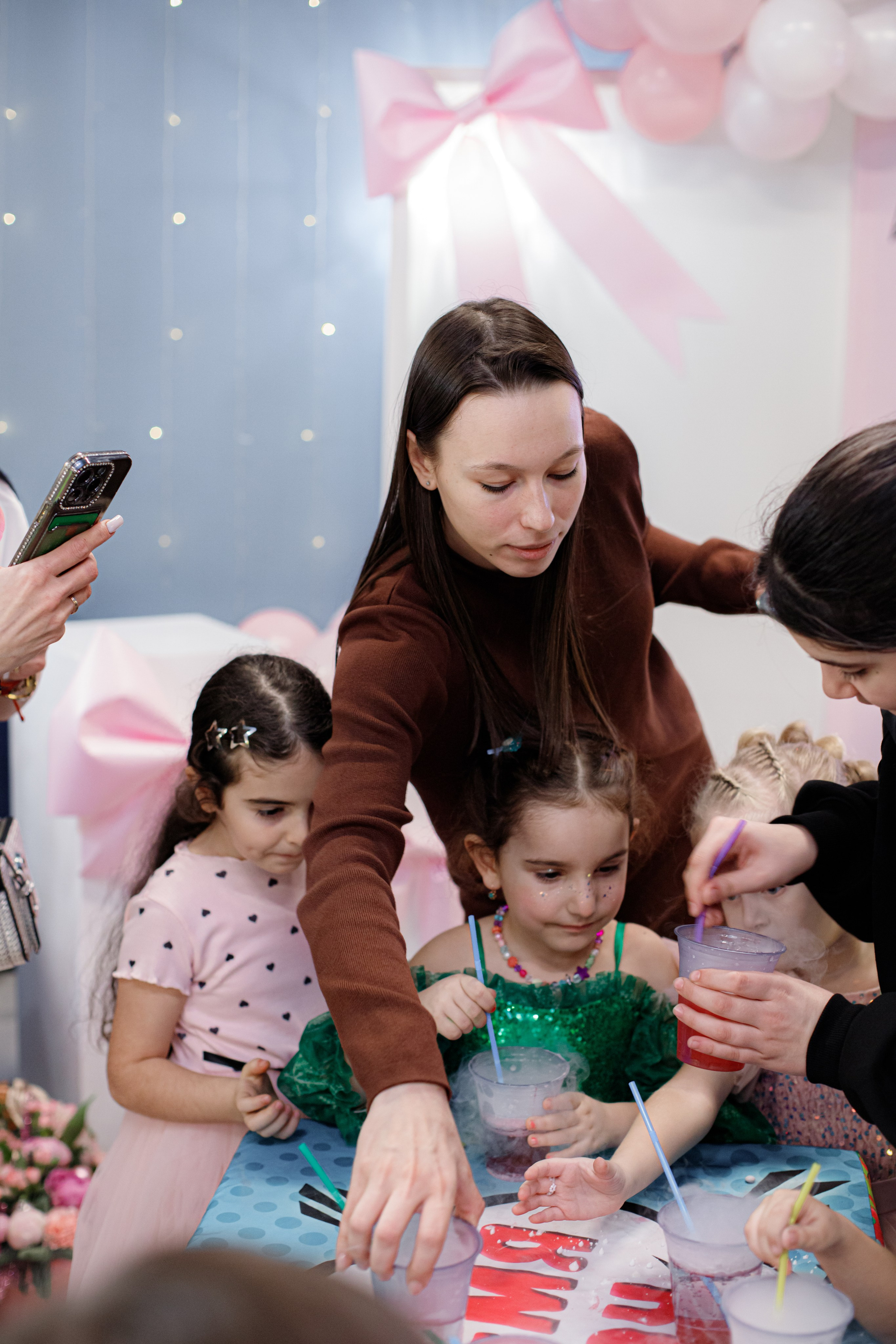 ASIA'S BIRTHDAY PARTY. Photokarish