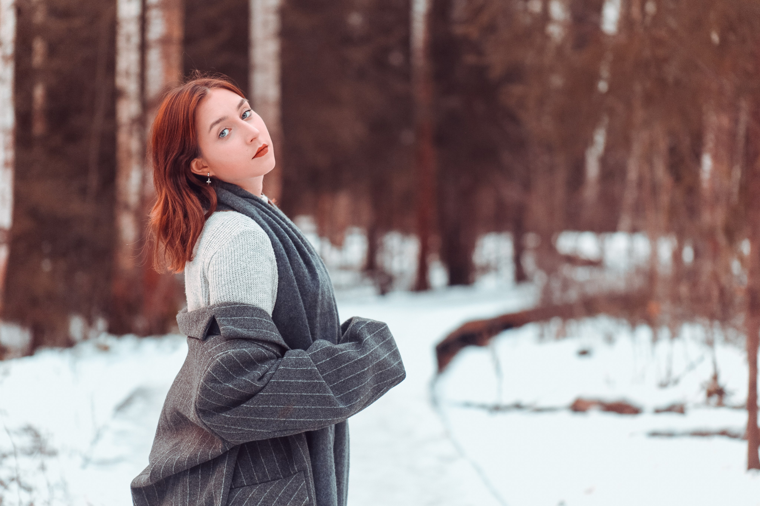 Ксюша в лесу. Фотограф Пермь. Фотосессия в фотостудии Перми и на свежем воздухе