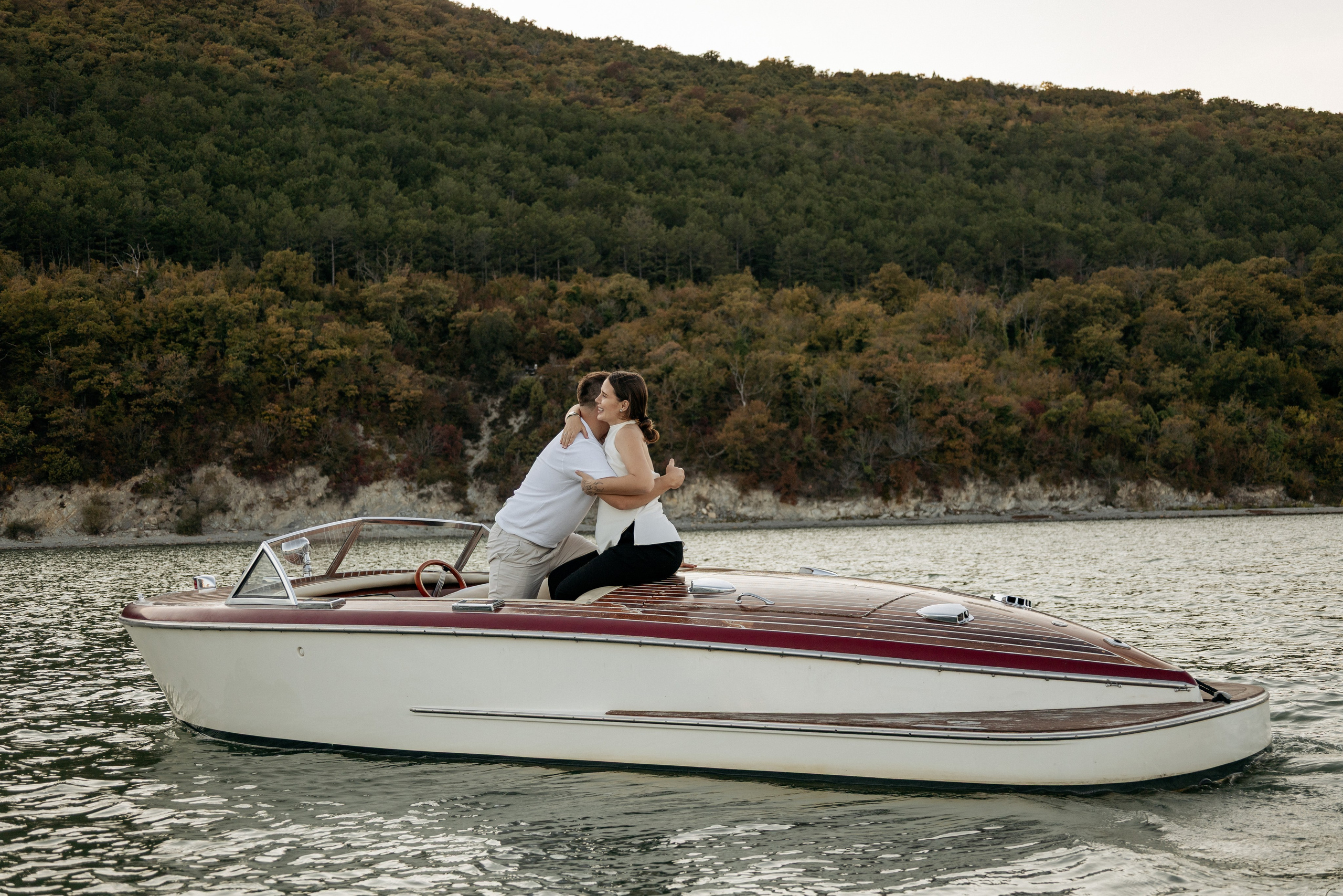 Гармония: единство пары с природой озера Абрау-Дюрсо