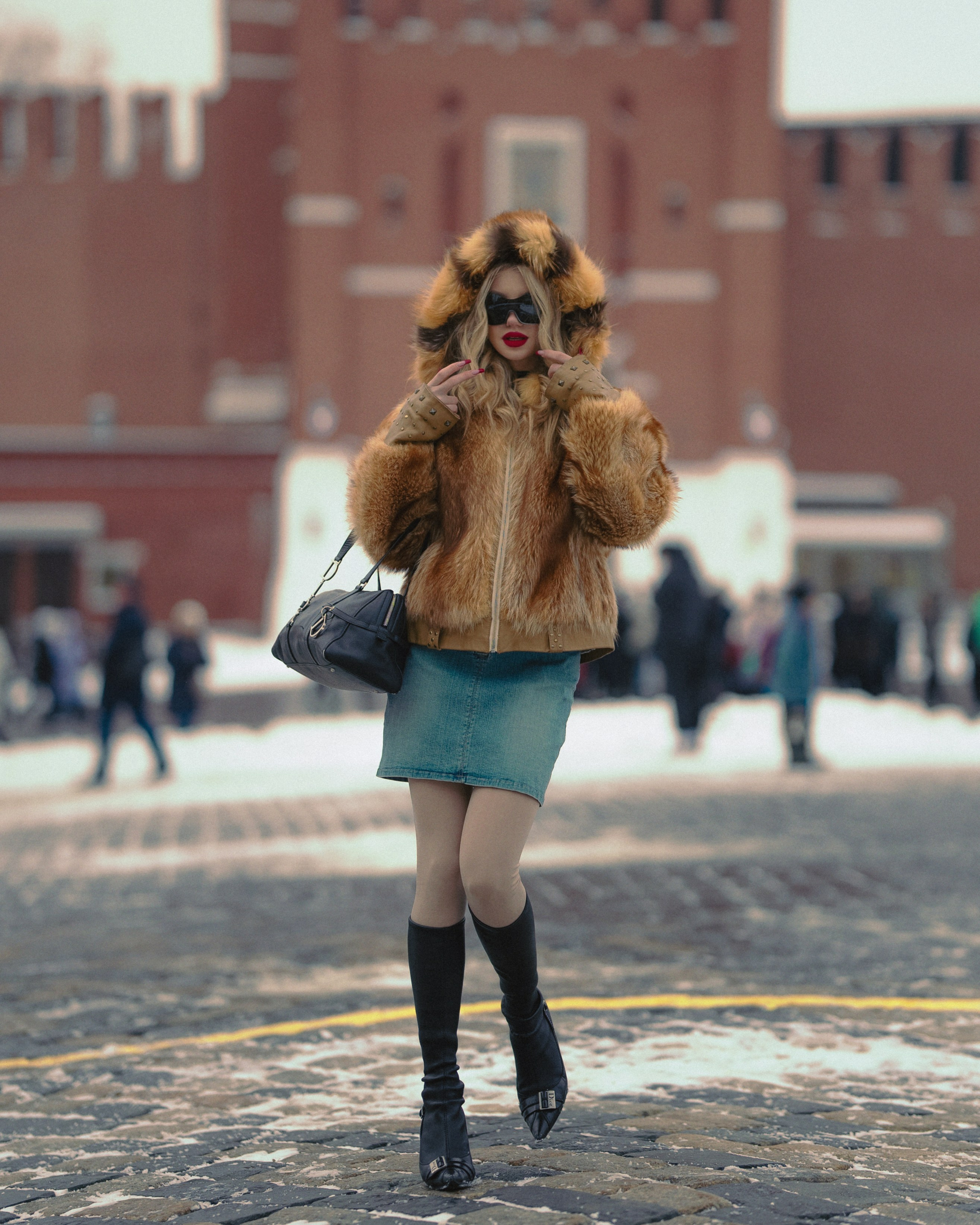 Анжела. Красная площадь. Фотограф Екатерина Золотовская. Портретные, семейные и креативные фотосессии в Москве