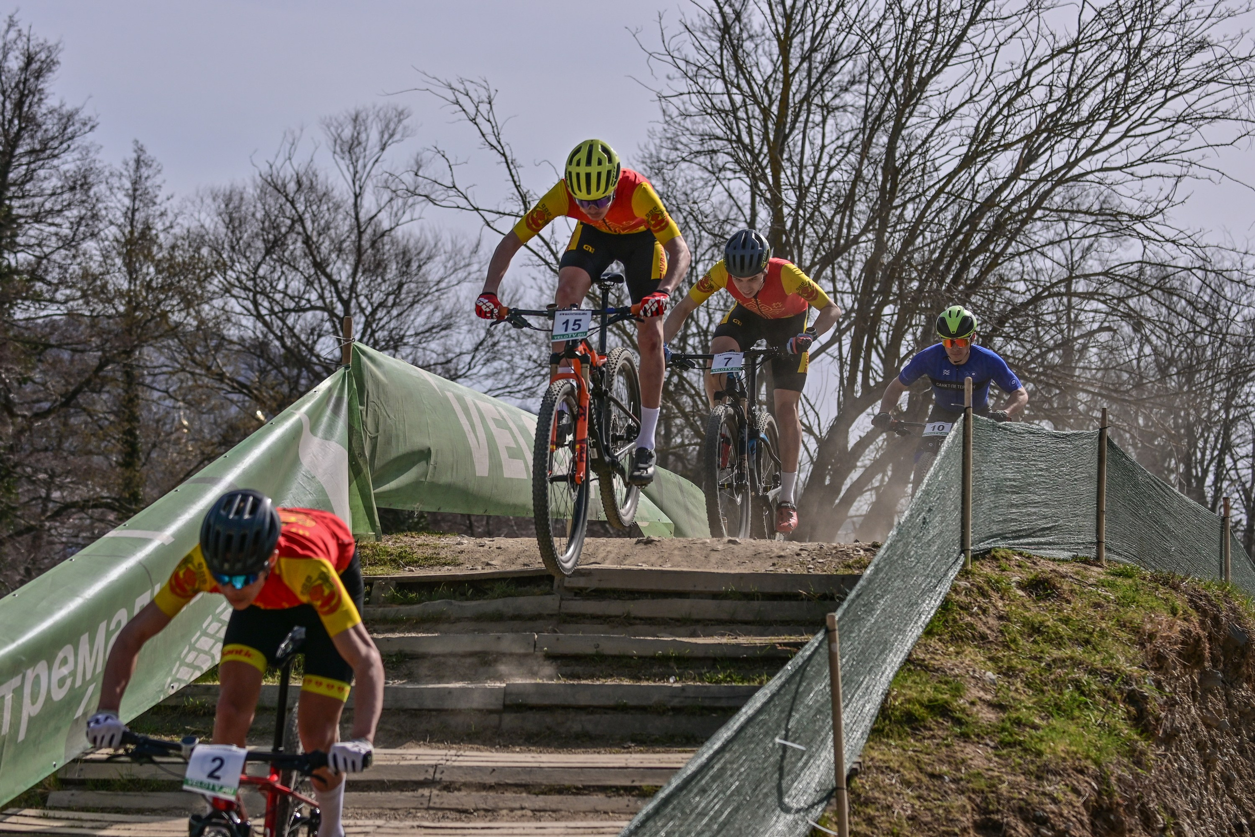 Маунтинбайк, кросс-кантри в Архипо-Осиповке 16 марта 2025. Спортивный фотограф, фотожурналист Павел Ларькин