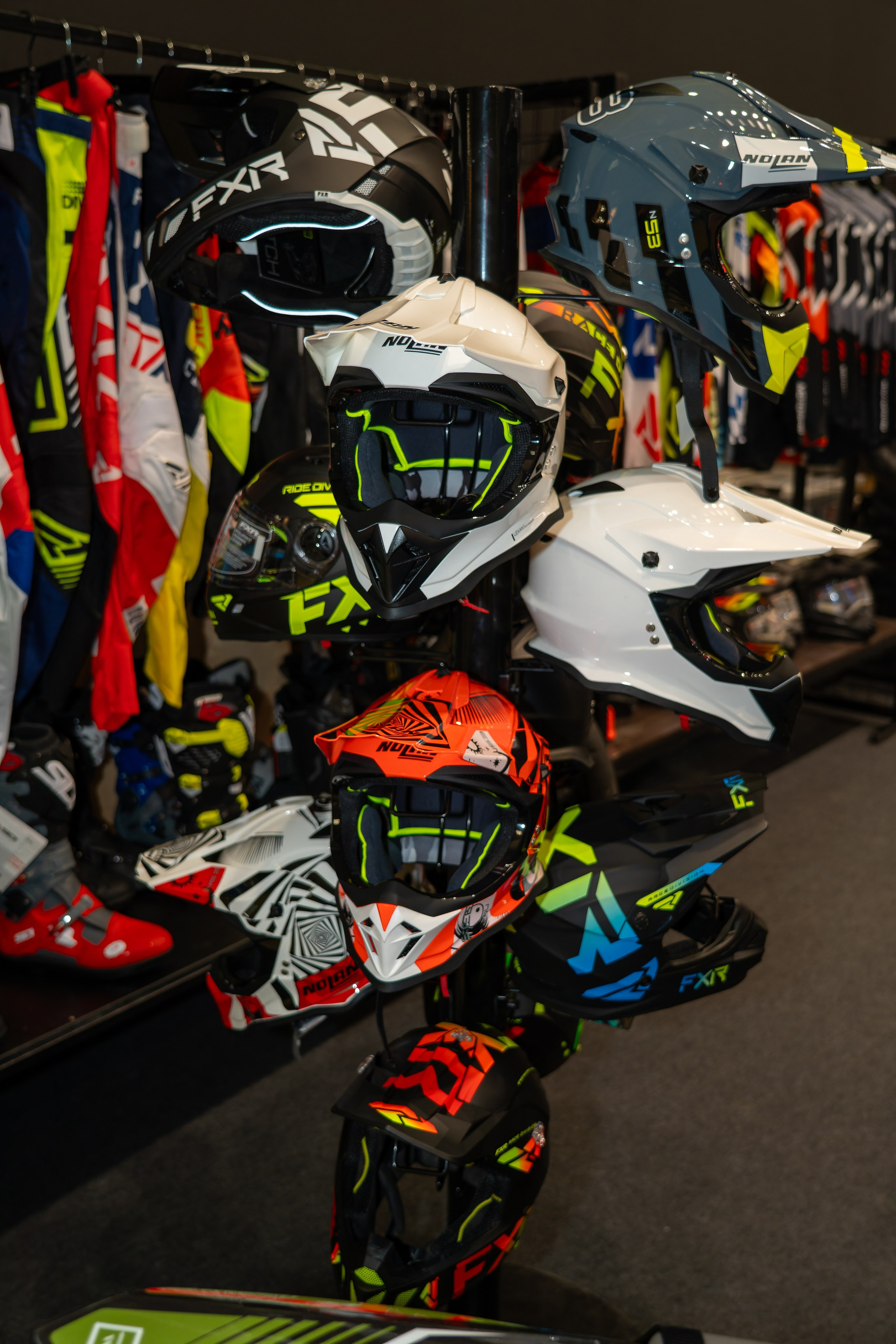 Прогулка по выставке Поехали 2023. «Студия DRONAVT`s» — видеосъёмка и фотография г. Москва