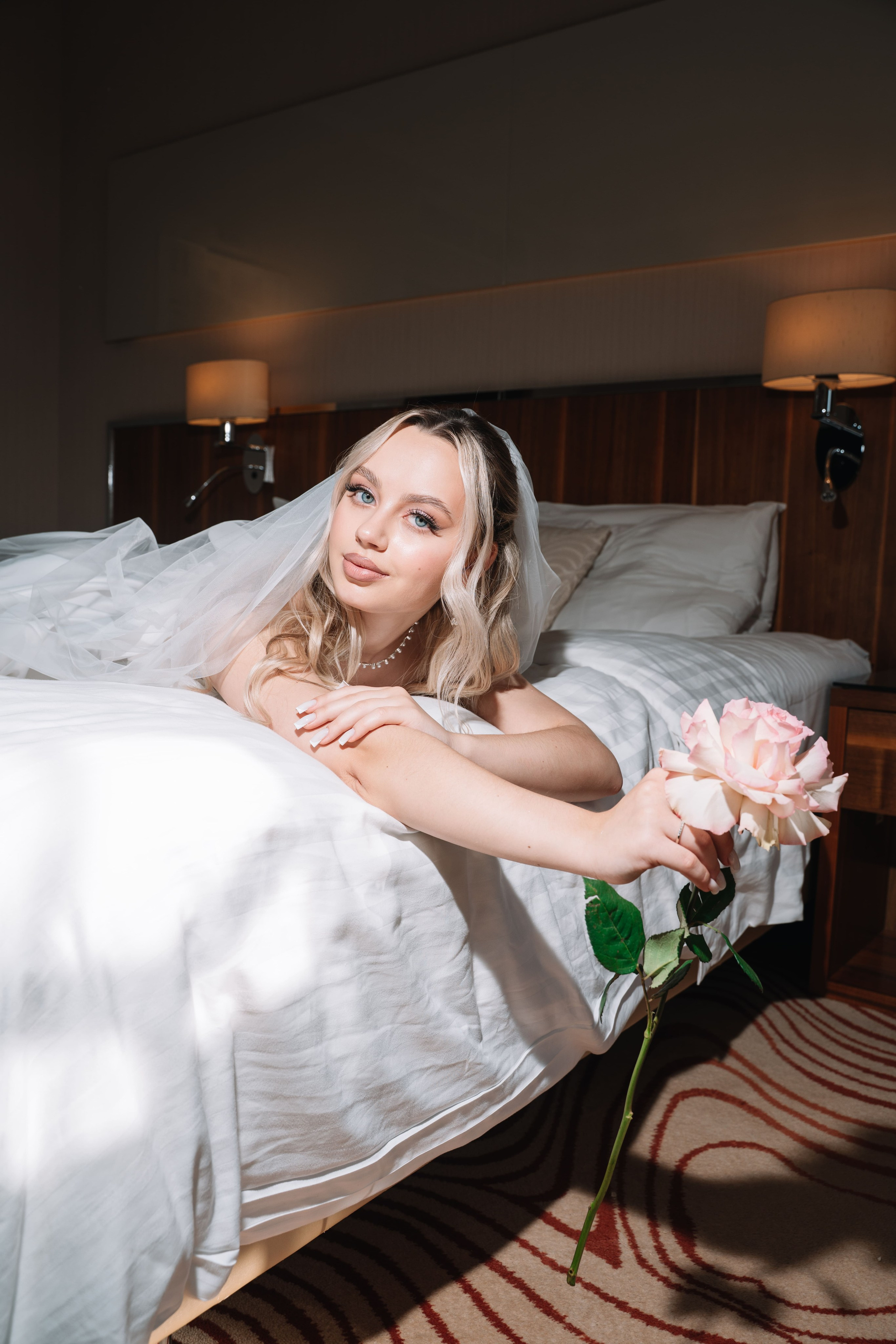 Дипломированный фотограф в Новосибирске. Фотографирую свадьбы, репортажи, индивидуальные фотосессии, lovestory(семейные)