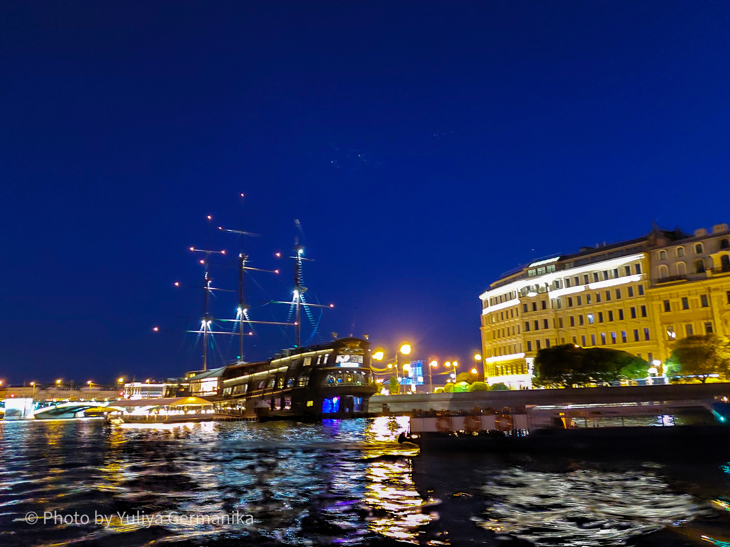 Разные фото на телефон.Города,природа. Фотограф-анималист Юлия Германика