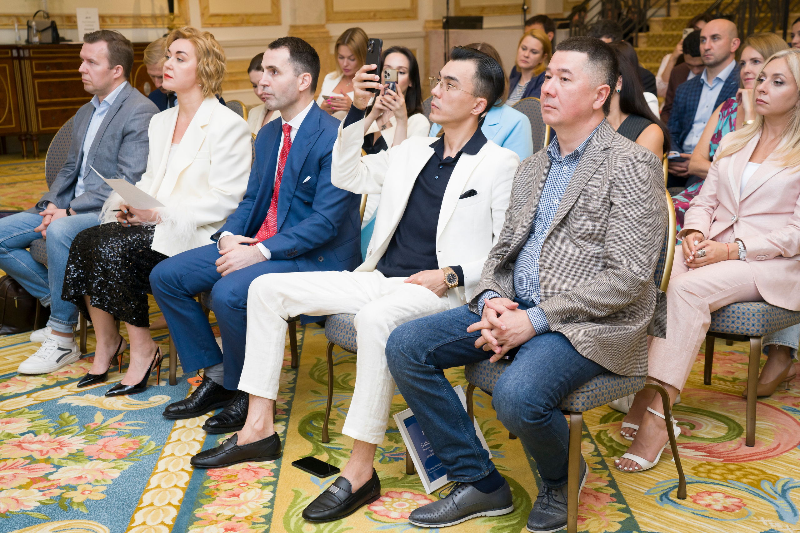 Репортажная съемка форума бизнес клуба АВАНТИ. Фотограф в Санкт-Петербурге. Репортажная и все съёмки для бизнеса
