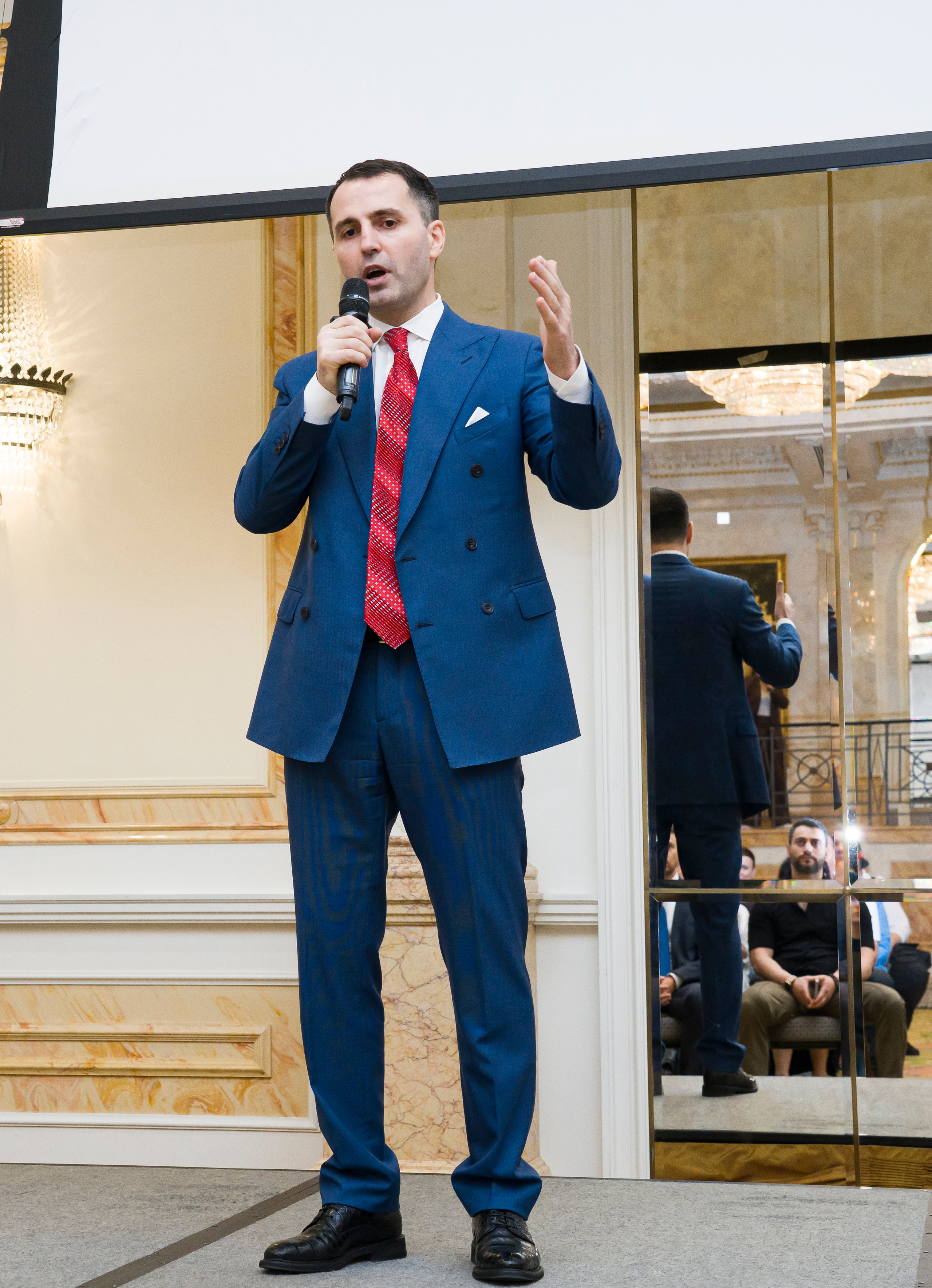 Репортажная съемка форума бизнес клуба АВАНТИ. Фотограф в Санкт-Петербурге. Репортажная и все съёмки для бизнеса