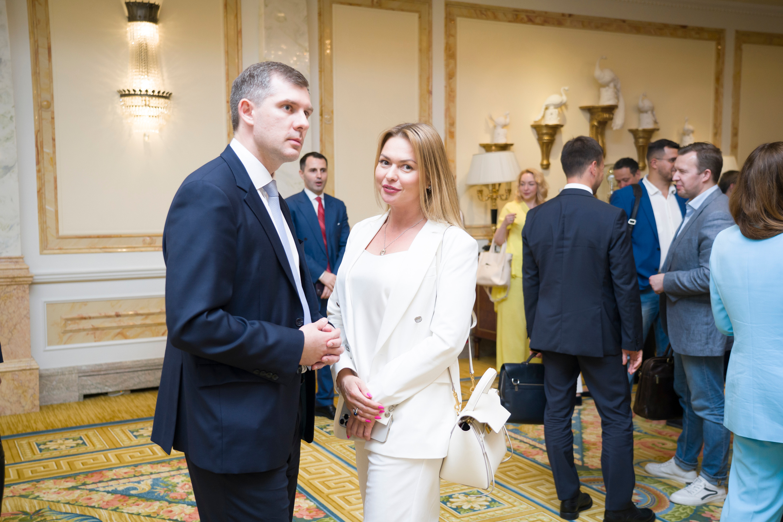 Репортажная съемка форума бизнес клуба АВАНТИ. Фотограф в Санкт-Петербурге. Репортажная и все съёмки для бизнеса