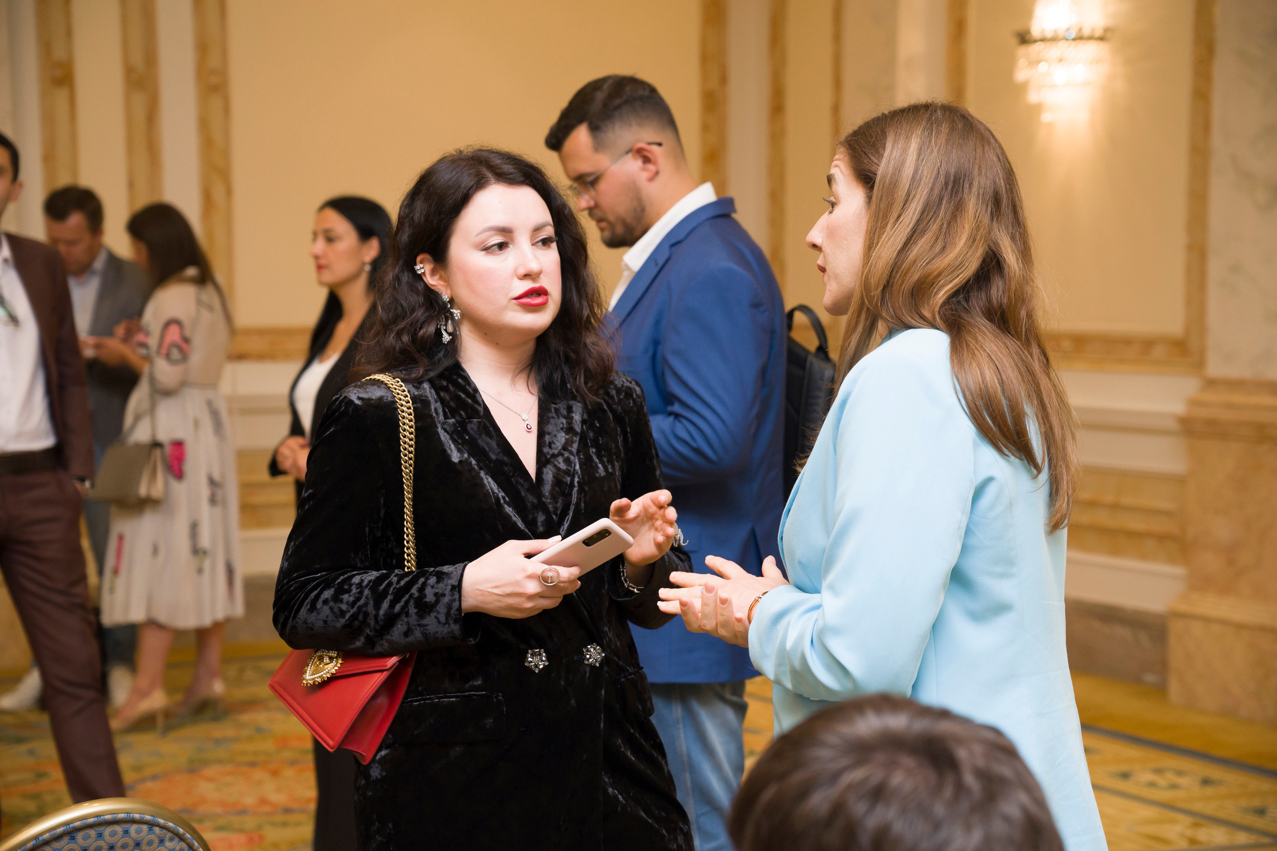 Репортажная съемка форума бизнес клуба АВАНТИ. Фотограф в Санкт-Петербурге. Репортажная и все съёмки для бизнеса