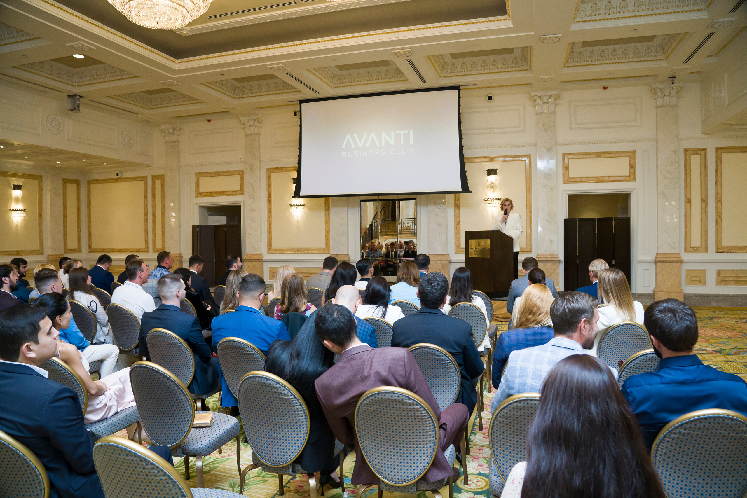 Репортажная съемка форума бизнес клуба АВАНТИ. Фотограф в Санкт-Петербурге. Репортажная и все съёмки для бизнеса