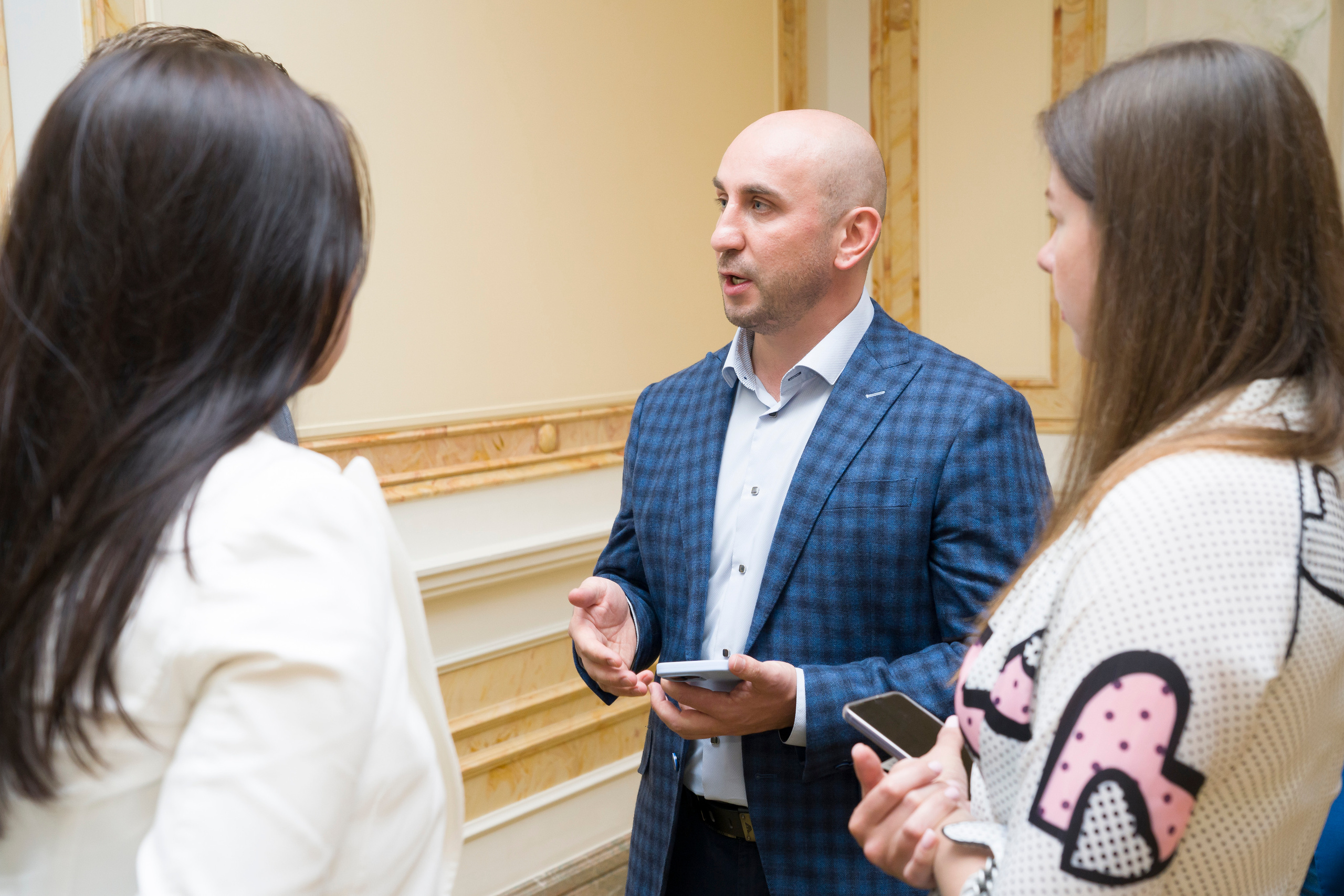 Репортажная съемка форума бизнес клуба АВАНТИ. Фотограф в Санкт-Петербурге. Репортажная и все съёмки для бизнеса