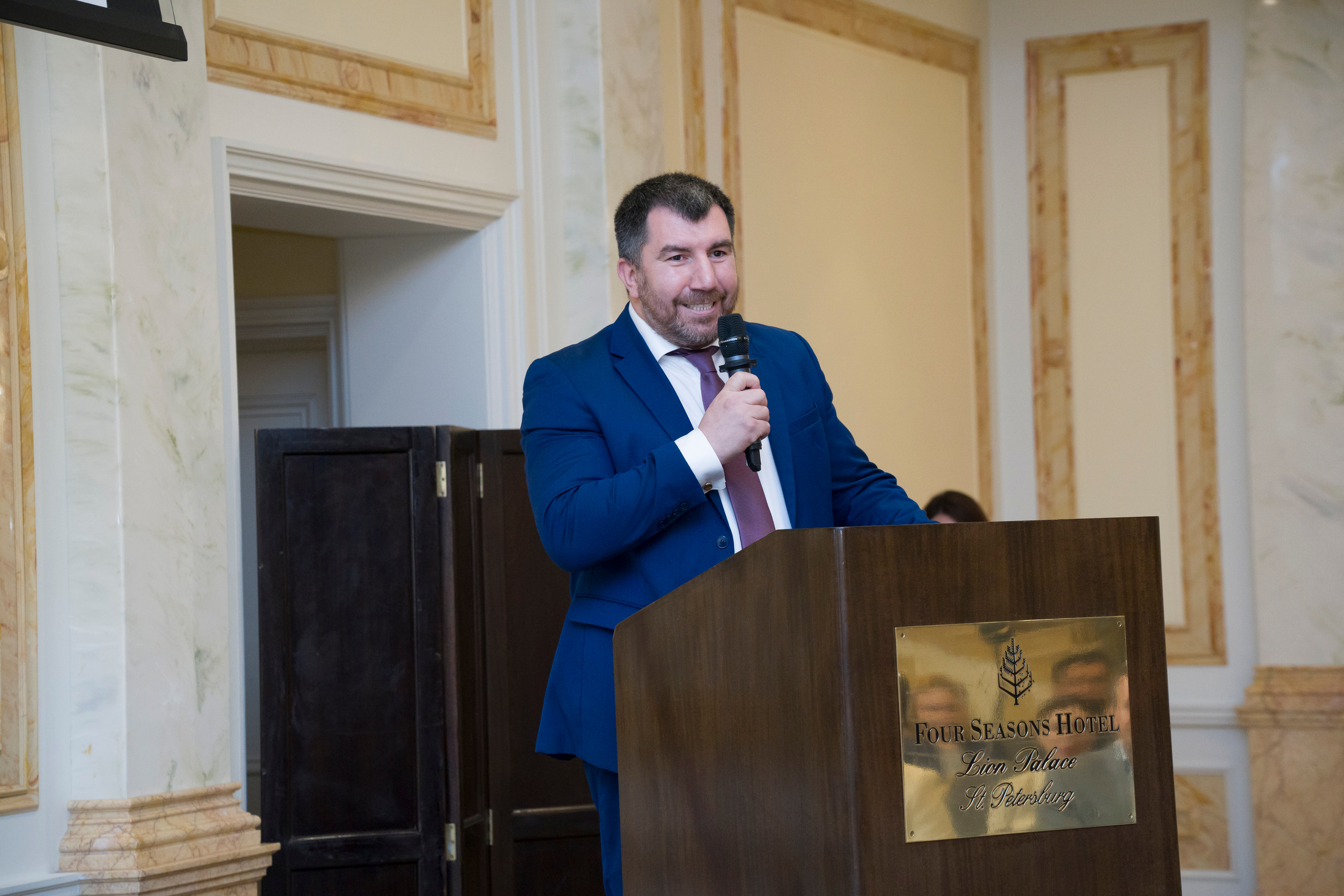 Репортажная съемка форума бизнес клуба АВАНТИ. Фотограф в Санкт-Петербурге. Репортажная и все съёмки для бизнеса