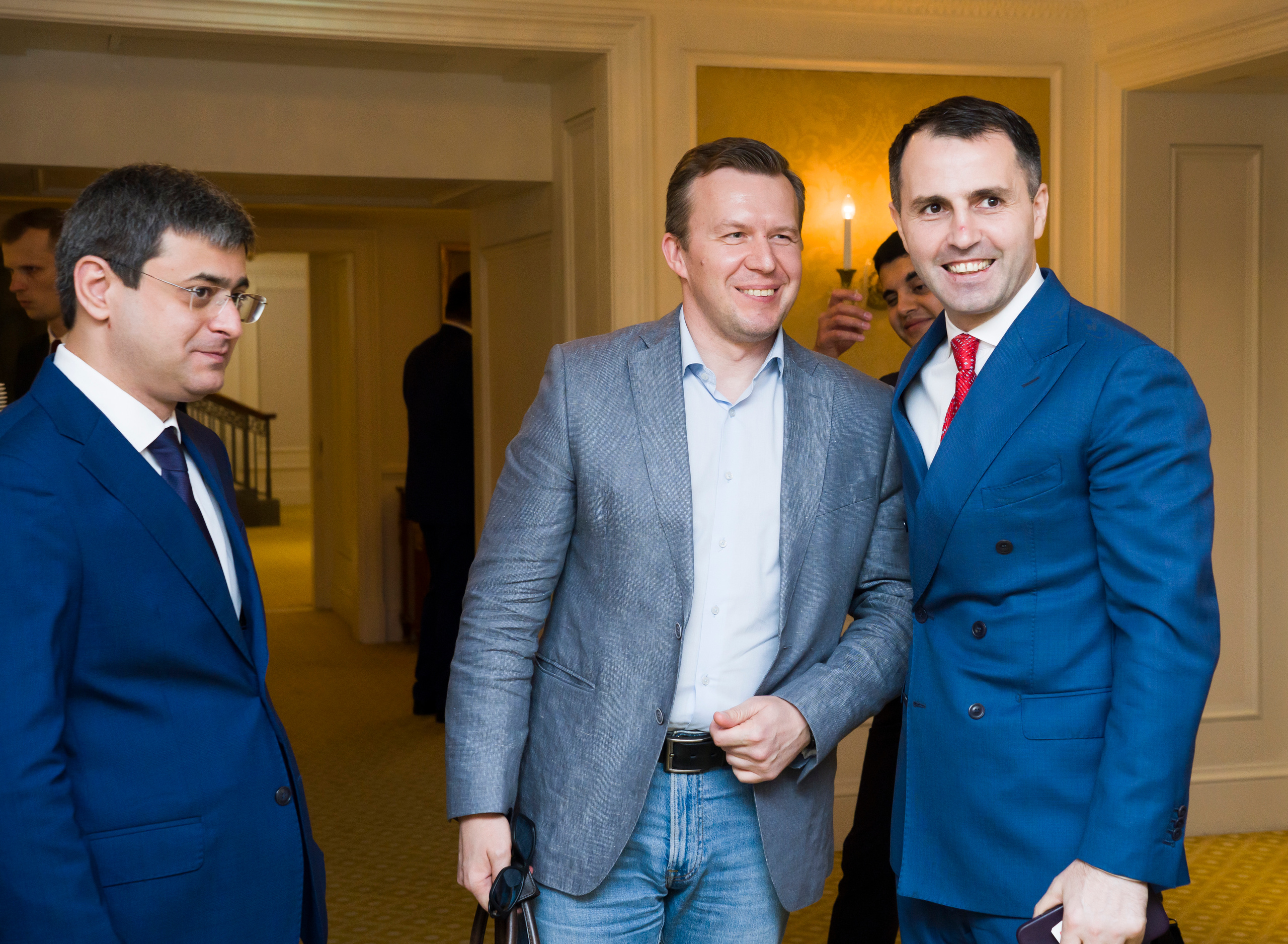 Репортажная съемка форума бизнес клуба АВАНТИ. Фотограф в Санкт-Петербурге. Репортажная и все съёмки для бизнеса