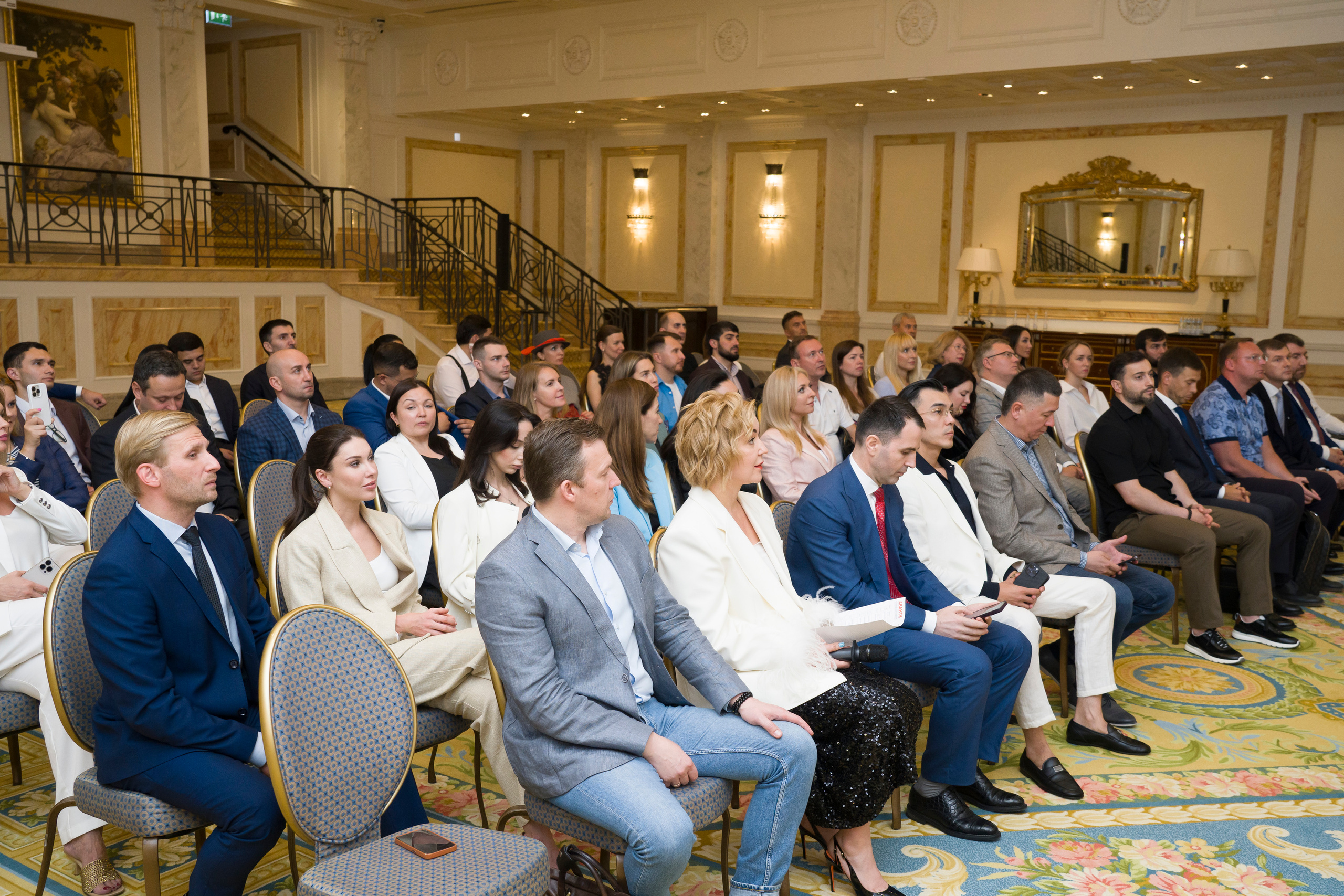 Репортажная съемка форума бизнес клуба АВАНТИ. Фотограф в Санкт-Петербурге. Репортажная и все съёмки для бизнеса