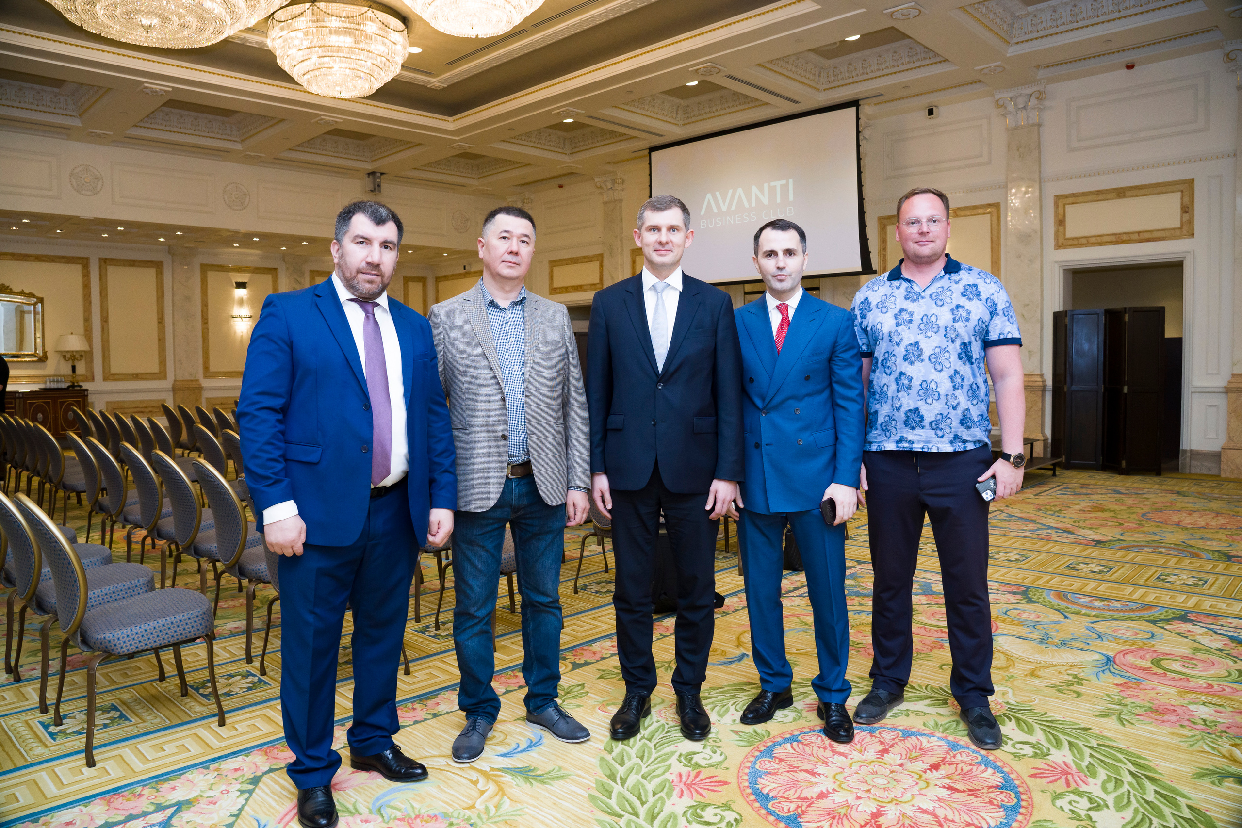 Репортажная съемка форума бизнес клуба АВАНТИ. Фотограф в Санкт-Петербурге. Репортажная и все съёмки для бизнеса